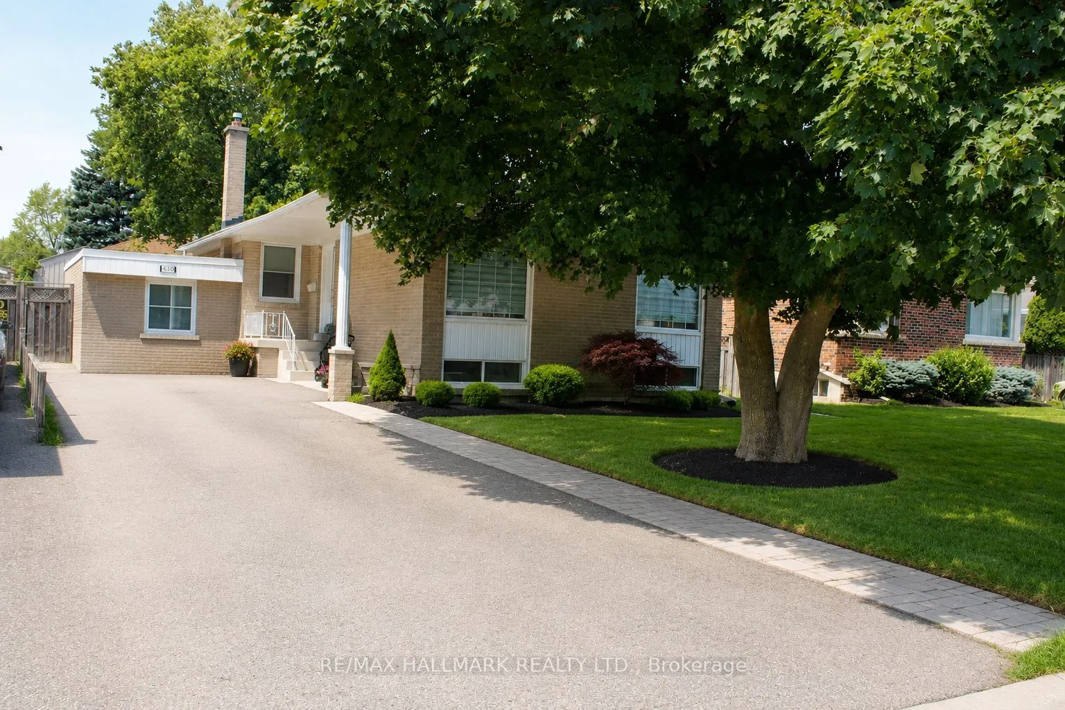 Detached Home For Lease | N13558240