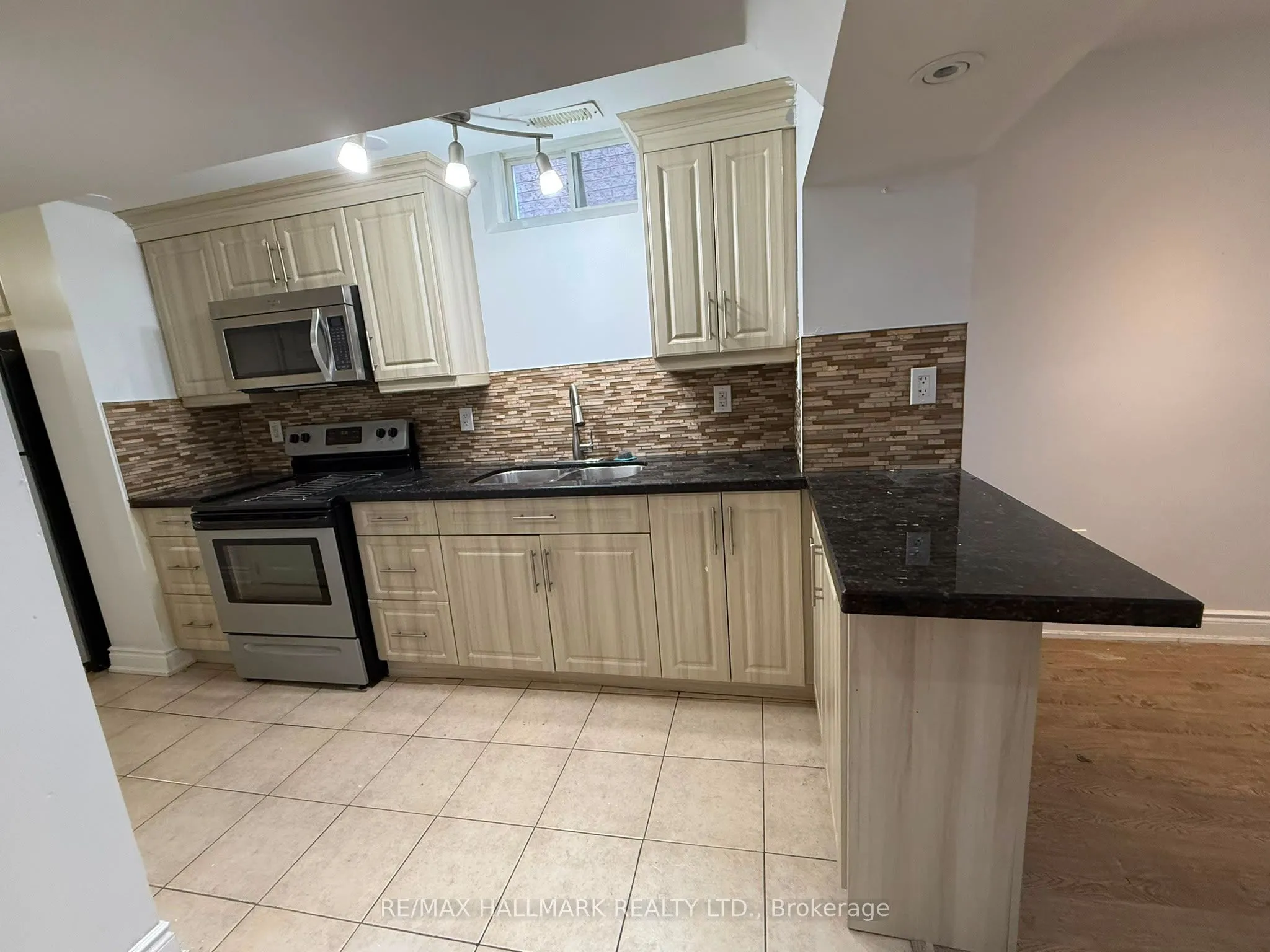 Semi-Detached Home For Lease | N13559538