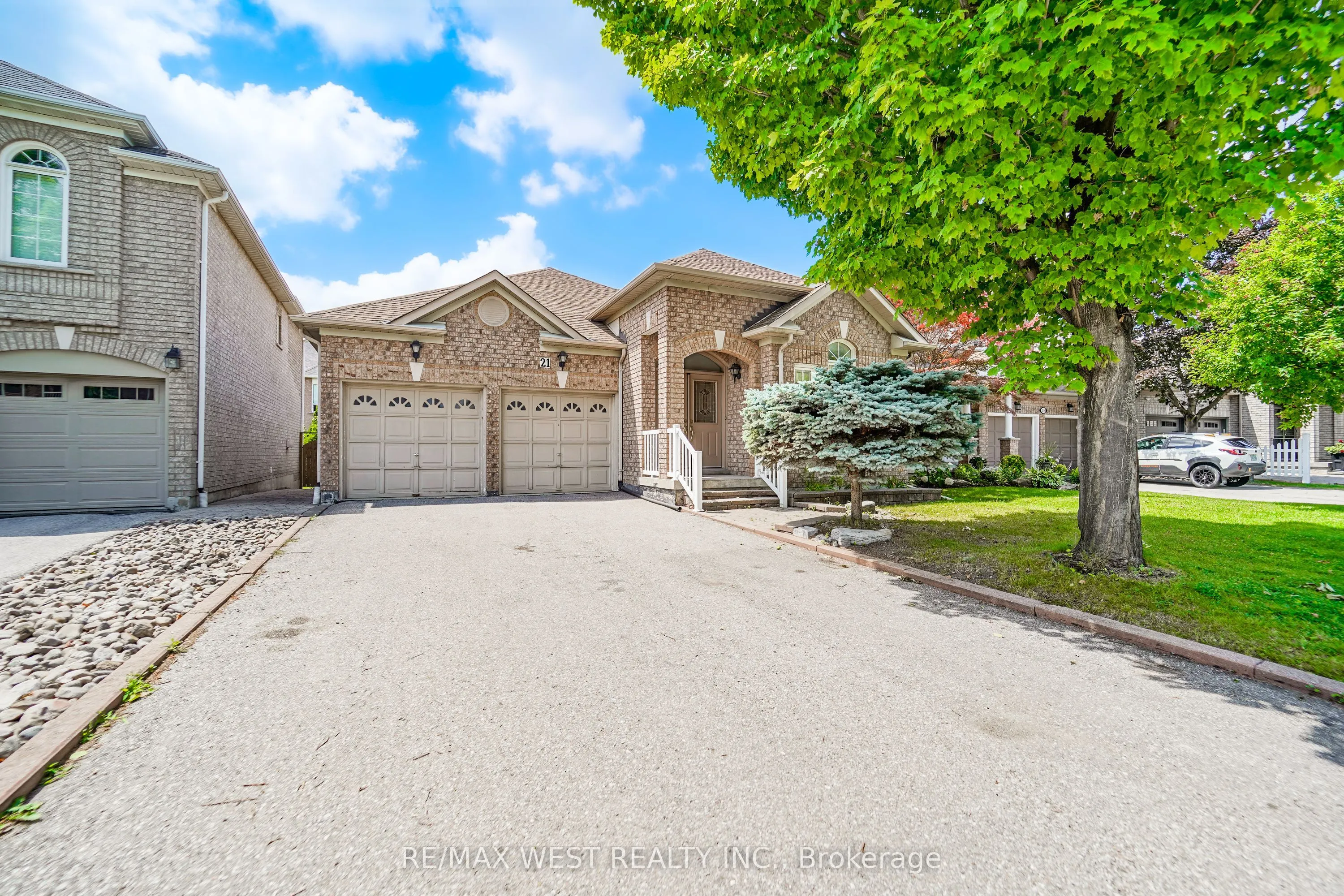 Detached Home For Sale | N13563426