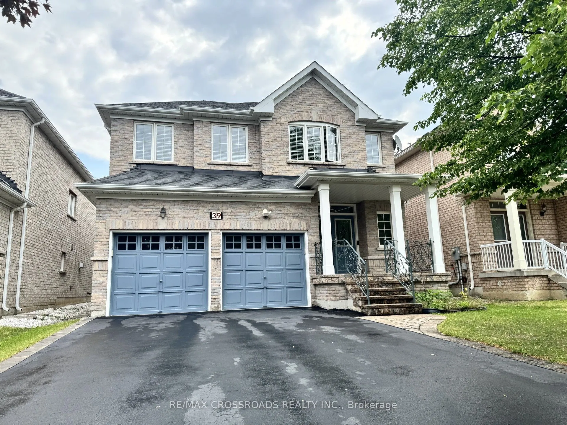 Detached Home For Sale | N13571984