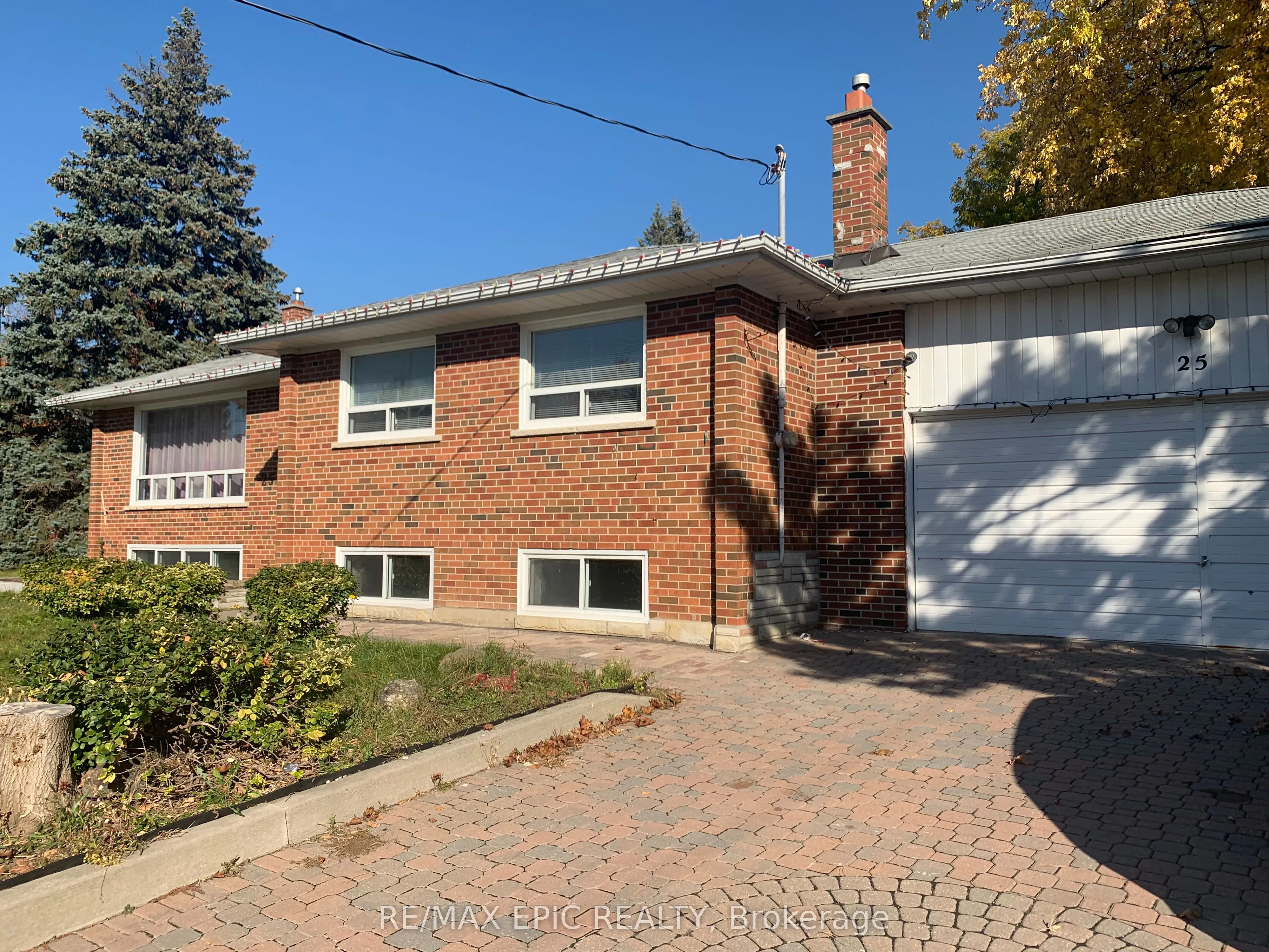 Detached Home For Lease | N13582312