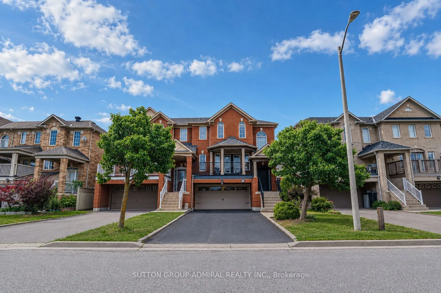 Semi-Detached Home For Sale | N13585714