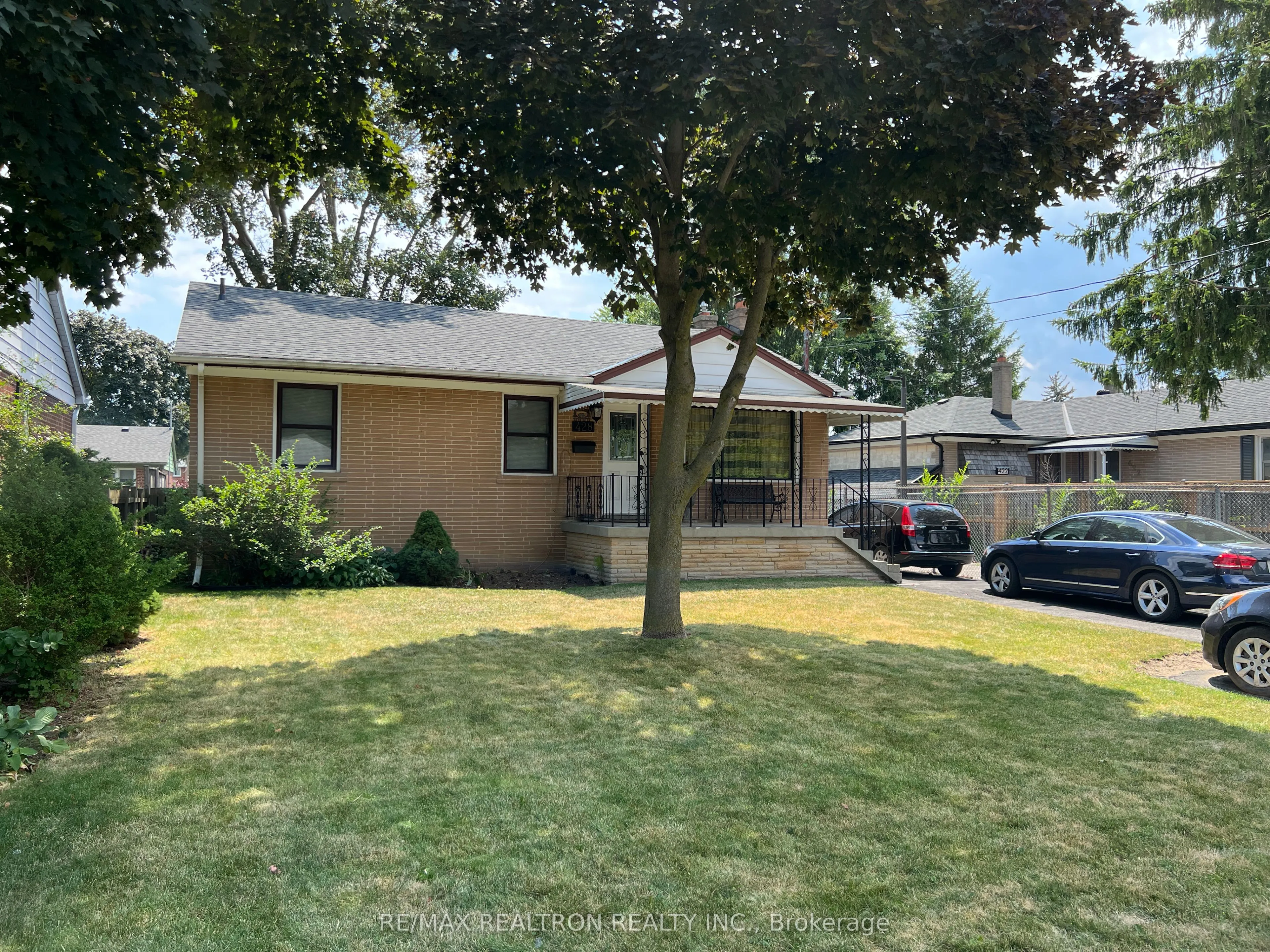 Detached Home For Lease | N13586420