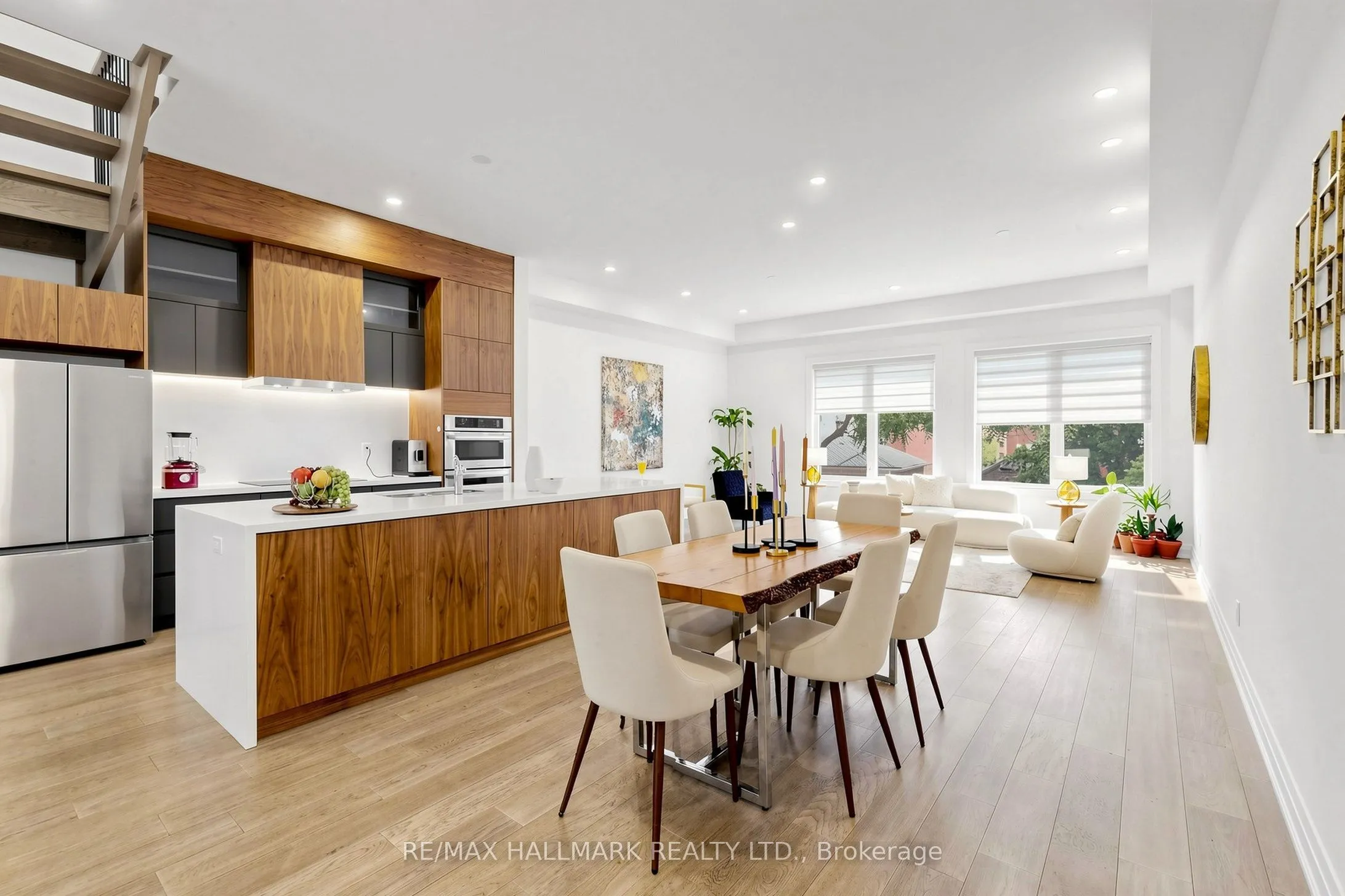 Semi-Detached Home For Sale | N13597002