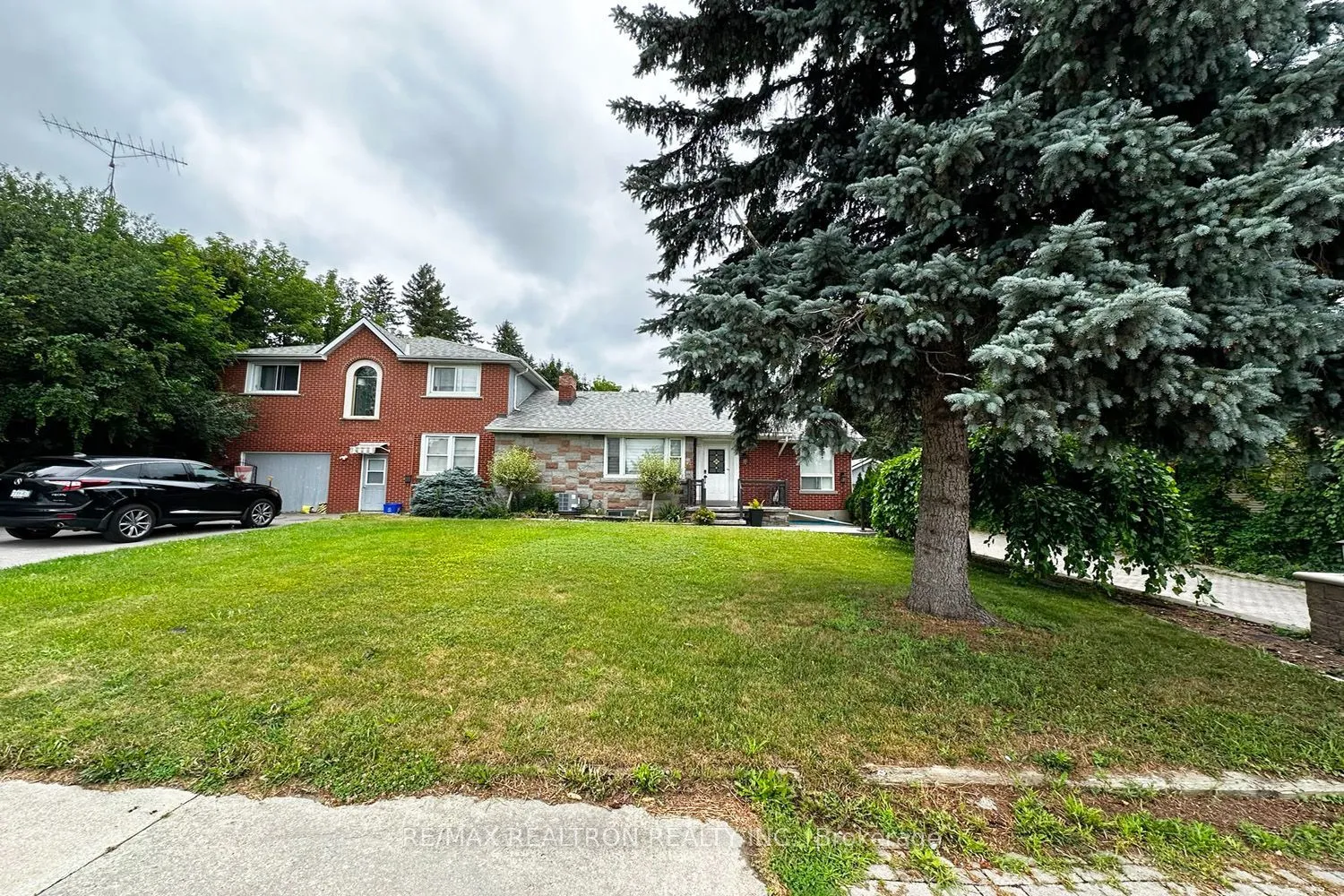 Detached Home For Lease | N13597820