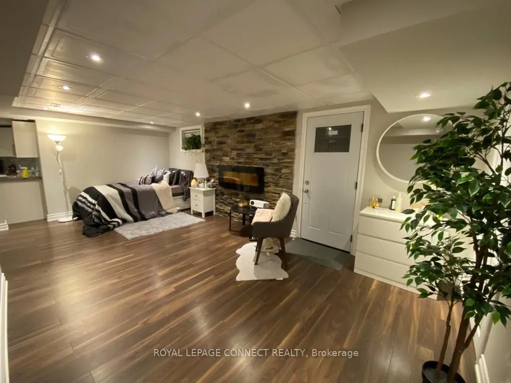 Detached Home For Lease | N13598530