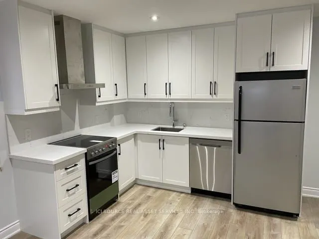 Detached Home For Lease | N13605736
