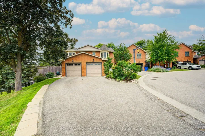 563 Tara Hill Circle, Aurora, ON L4G 6G9
