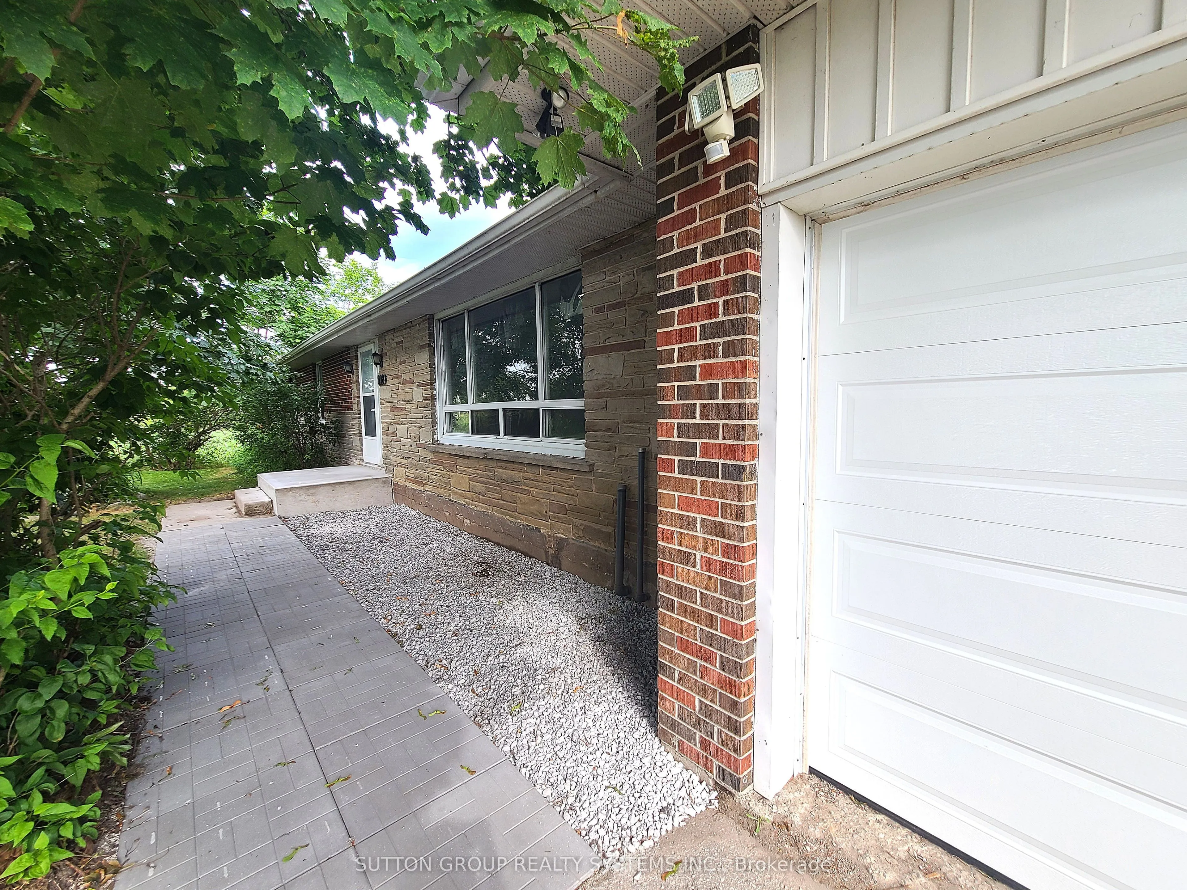 Detached Home For Lease | N13609302