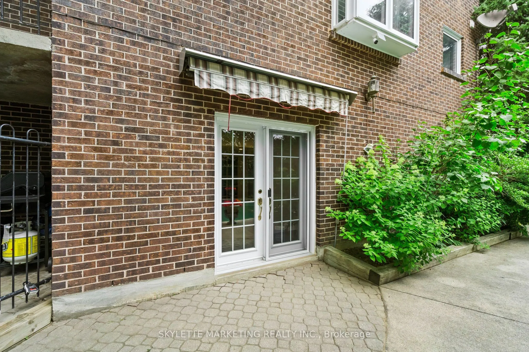Detached Home For Lease | N13616994