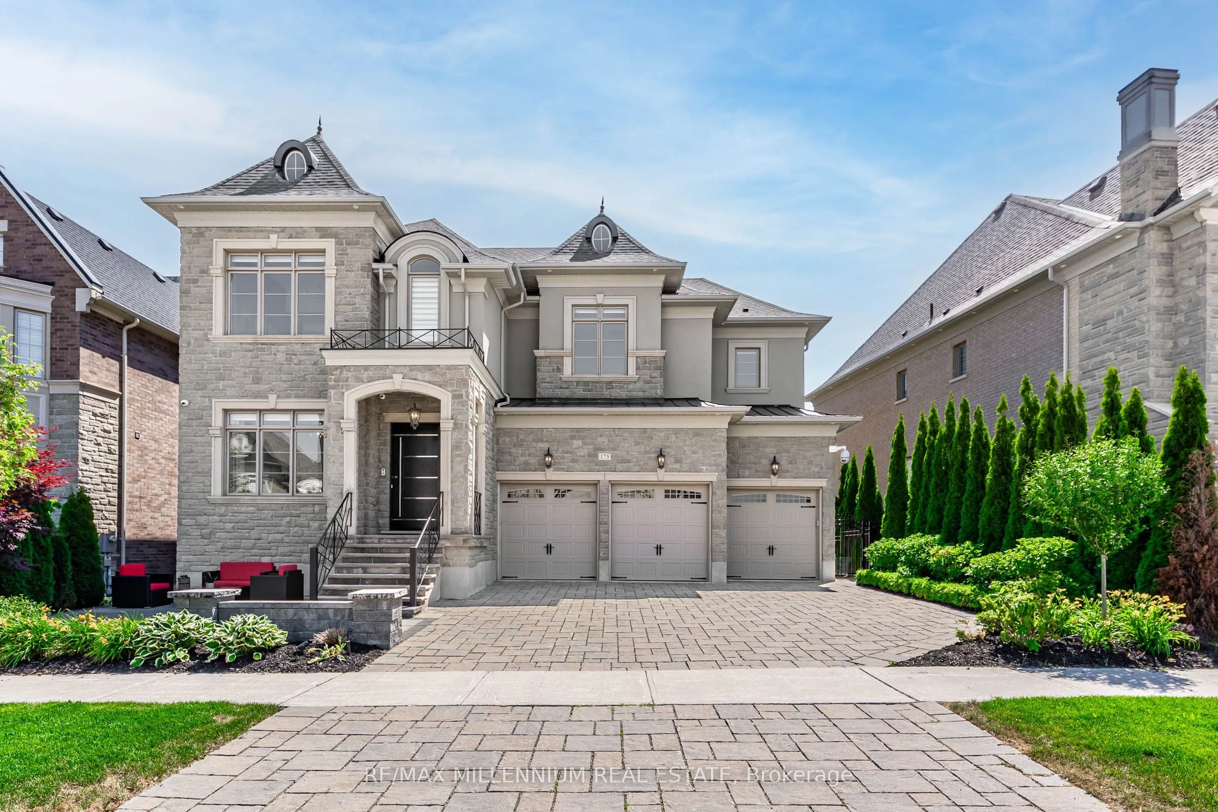 Detached Home For Lease | N13617738