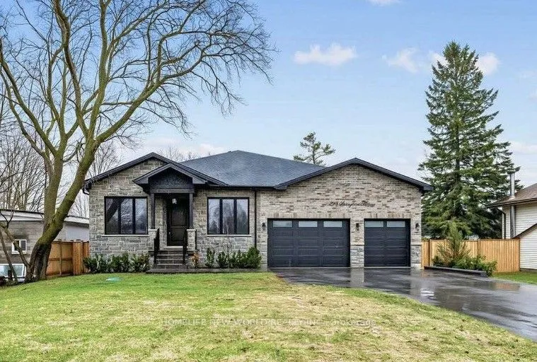 Detached Home For Sale | N13618172