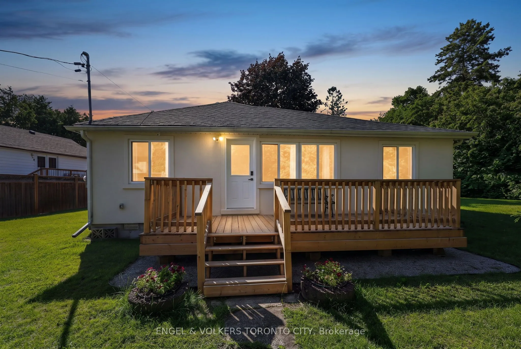 Detached Home For Sale | N13621610