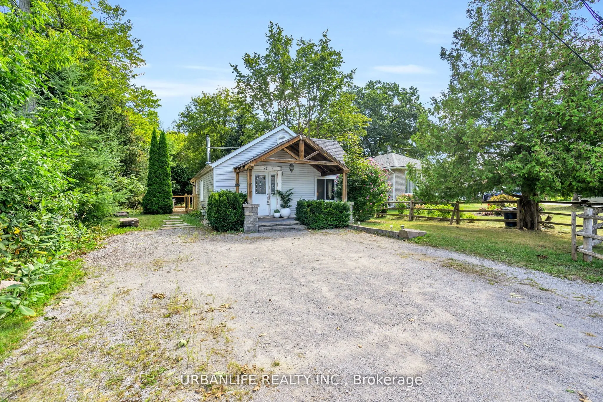 Detached Home For Sale | N13621724