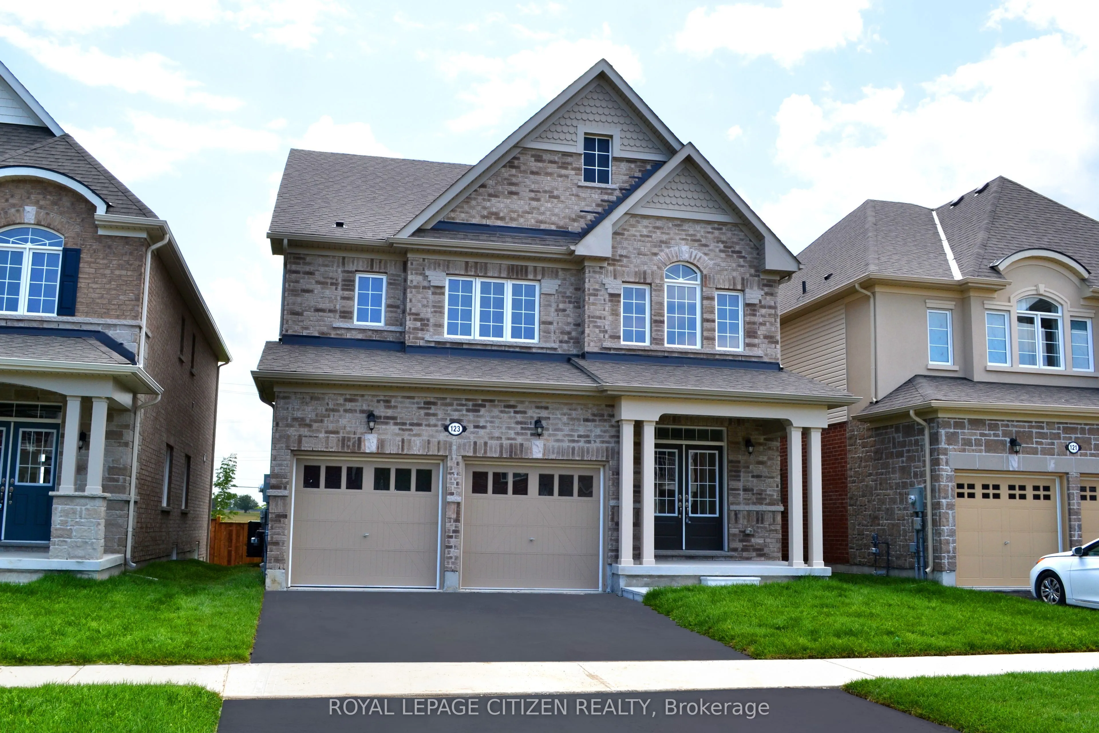 Detached Home For Sale | N13622158