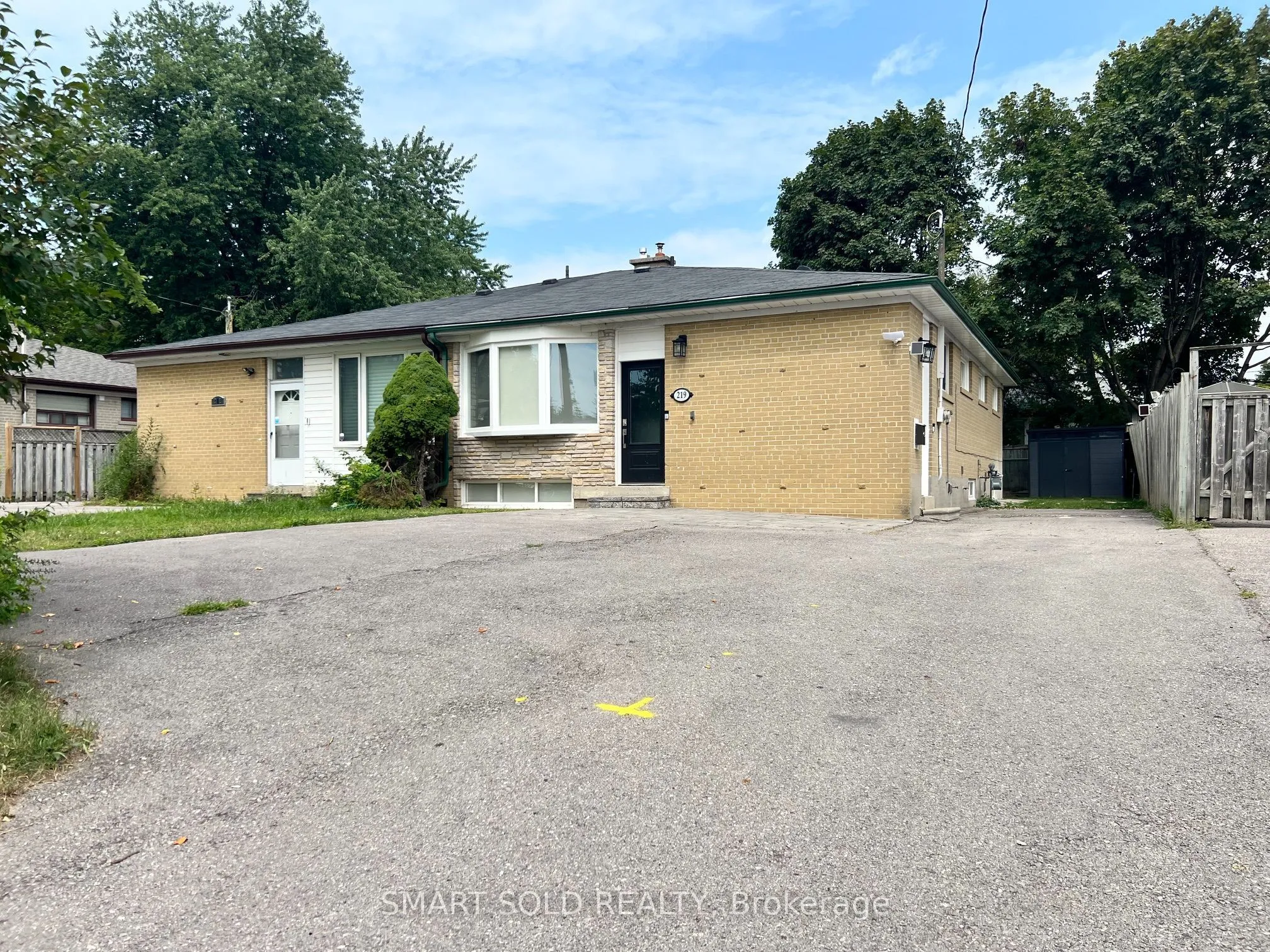 Semi-Detached Home For Lease | N13628544