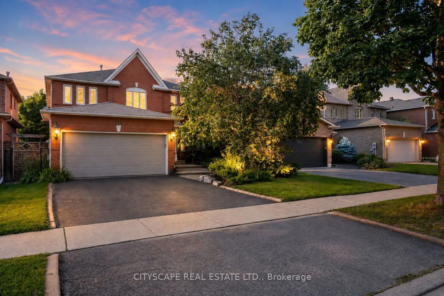 Detached Home For Sale | N13636184
