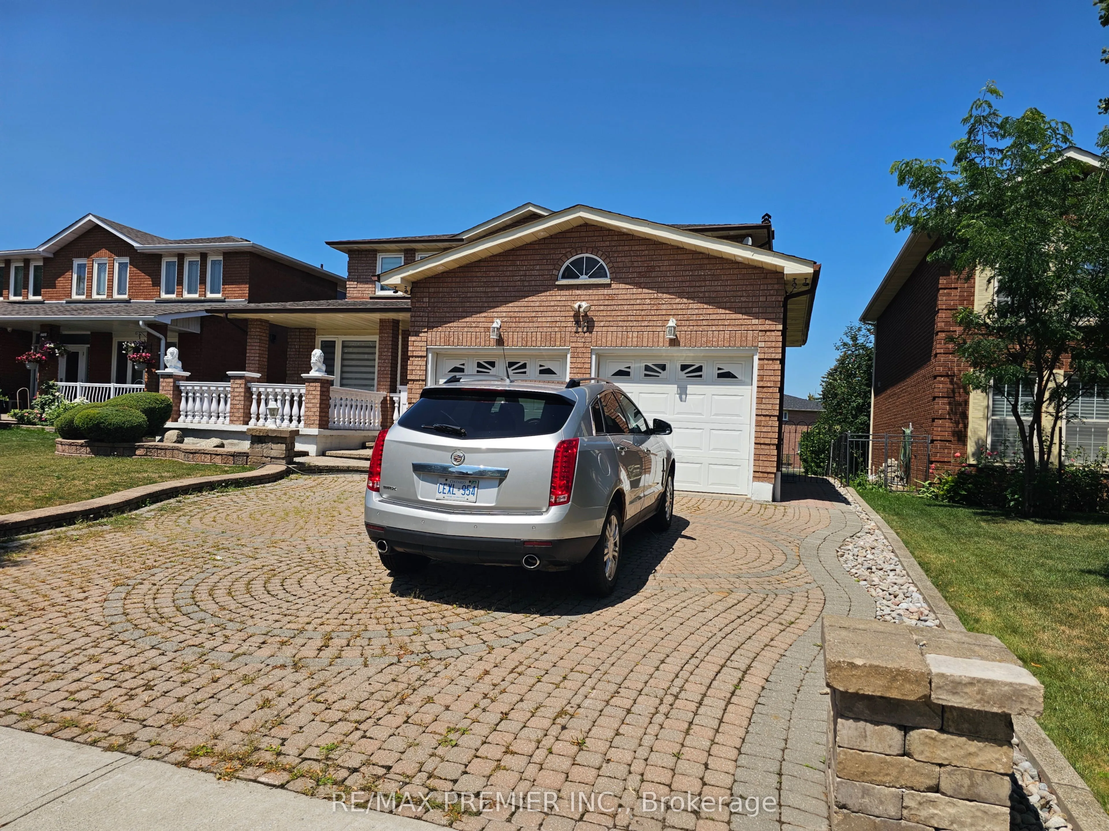 Detached Home For Lease | N13641202