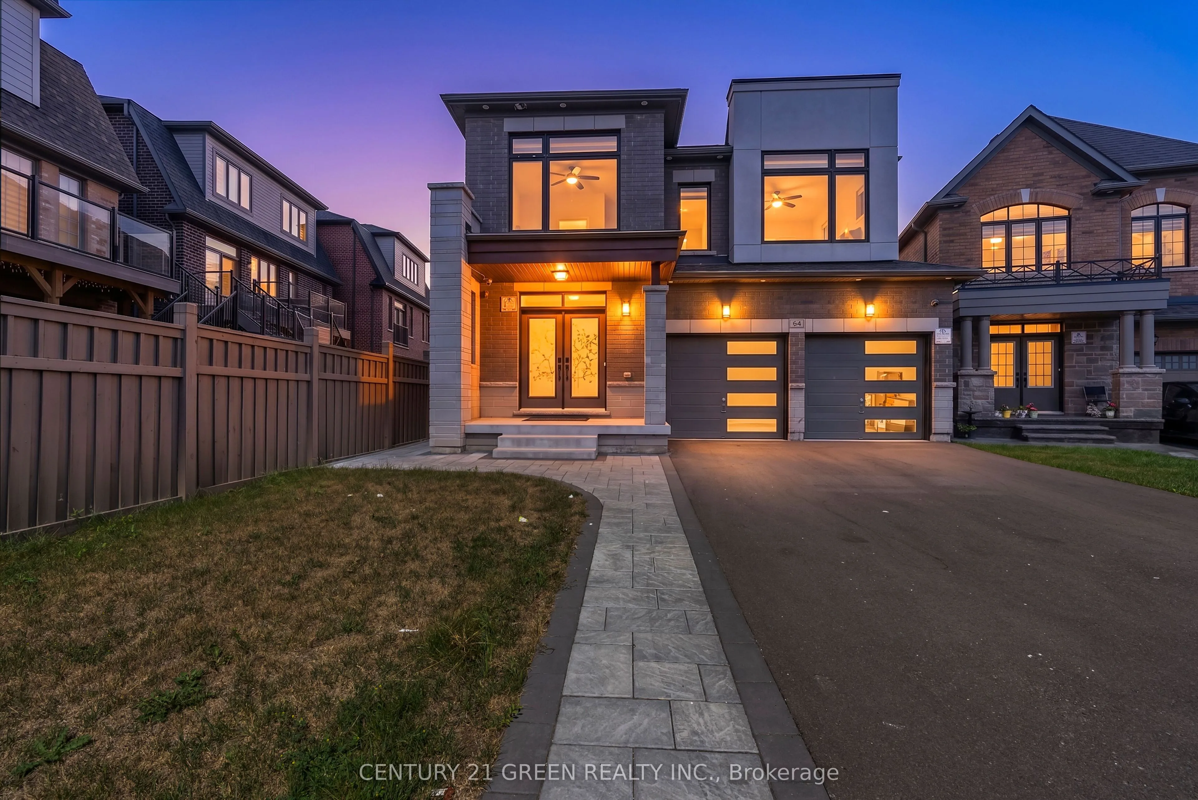 Detached Home For Sale | N13649312
