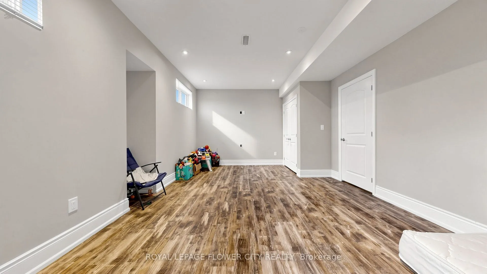Detached Home For Lease | N13651974