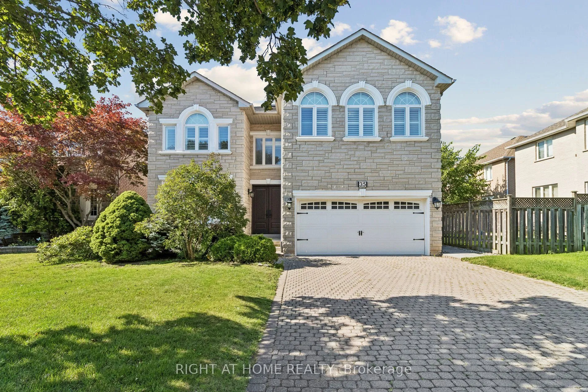 Detached Home For Sale | N13652072
