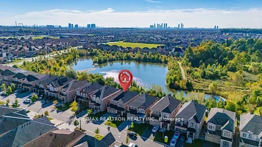 Detached Home For Sale | N13652390