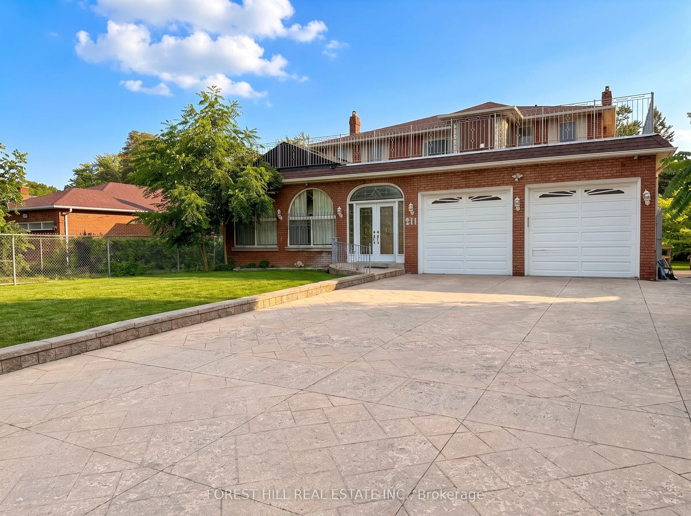 Detached Home For Sale | N13652404