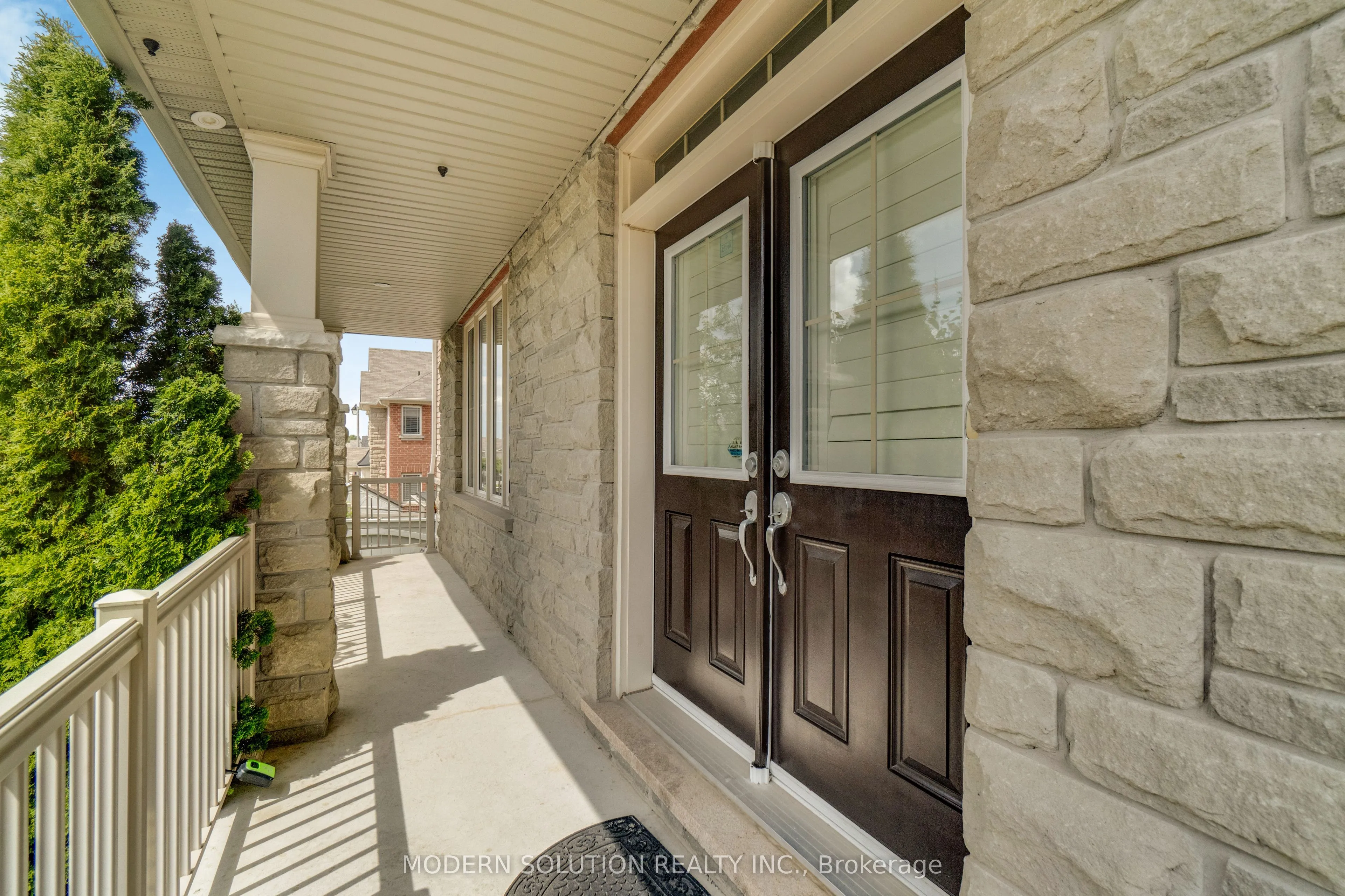Detached Home For Lease | N13654706