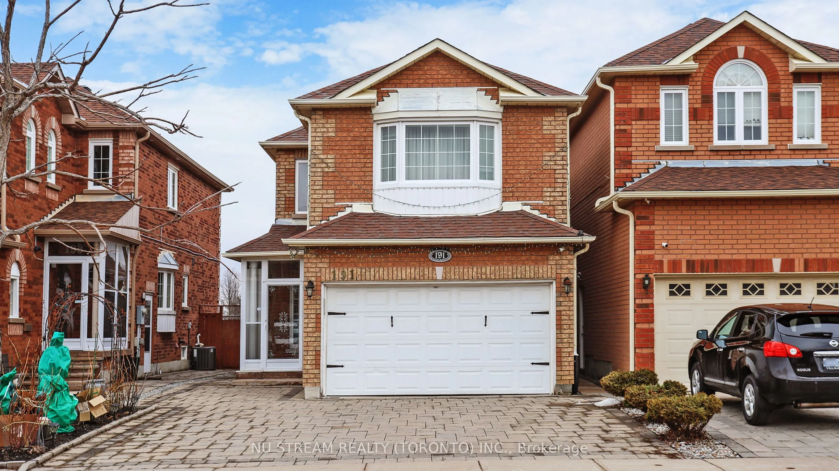 Detached Home For Lease | N13656672