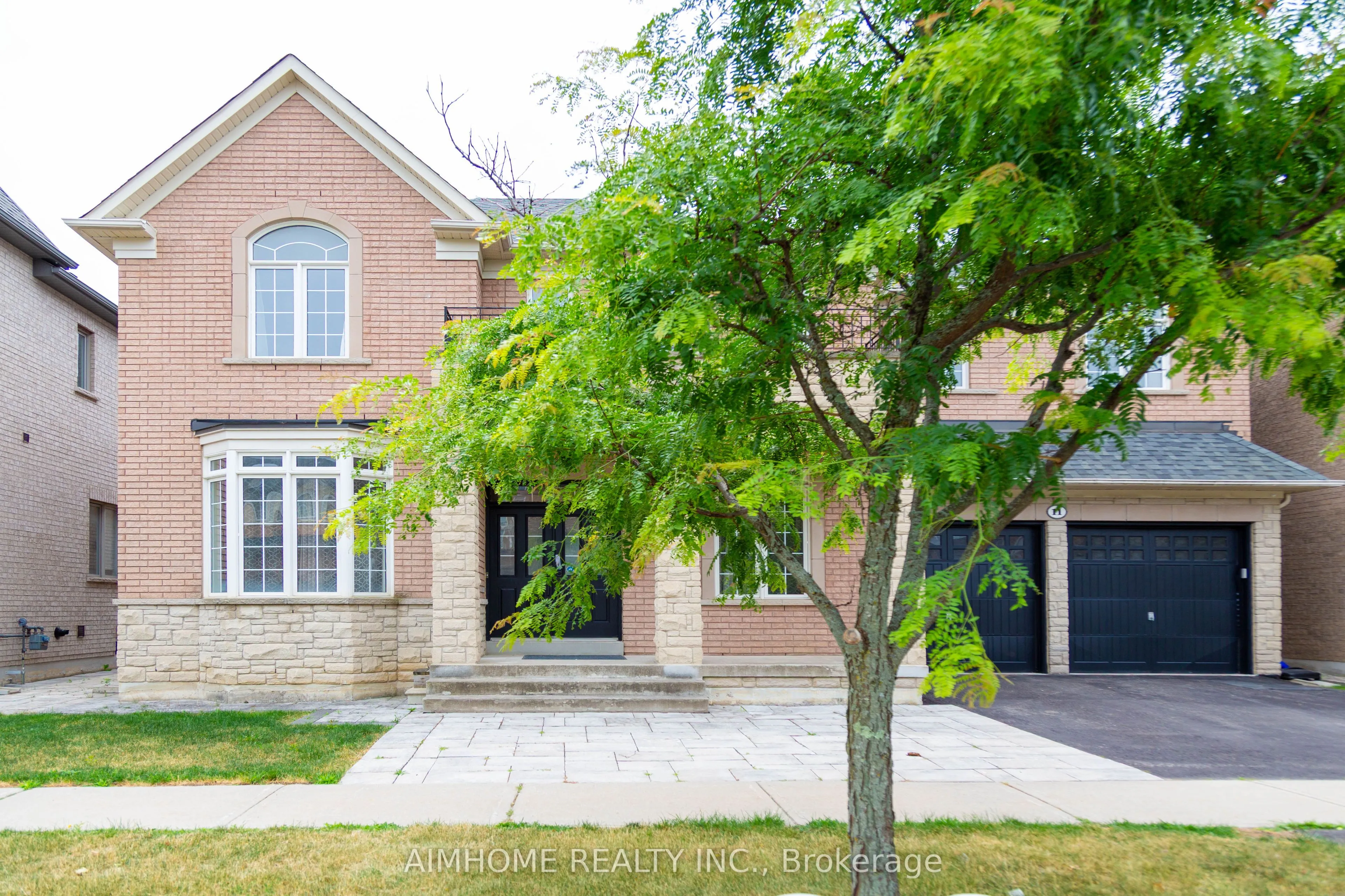Detached Home For Sale | N13656892