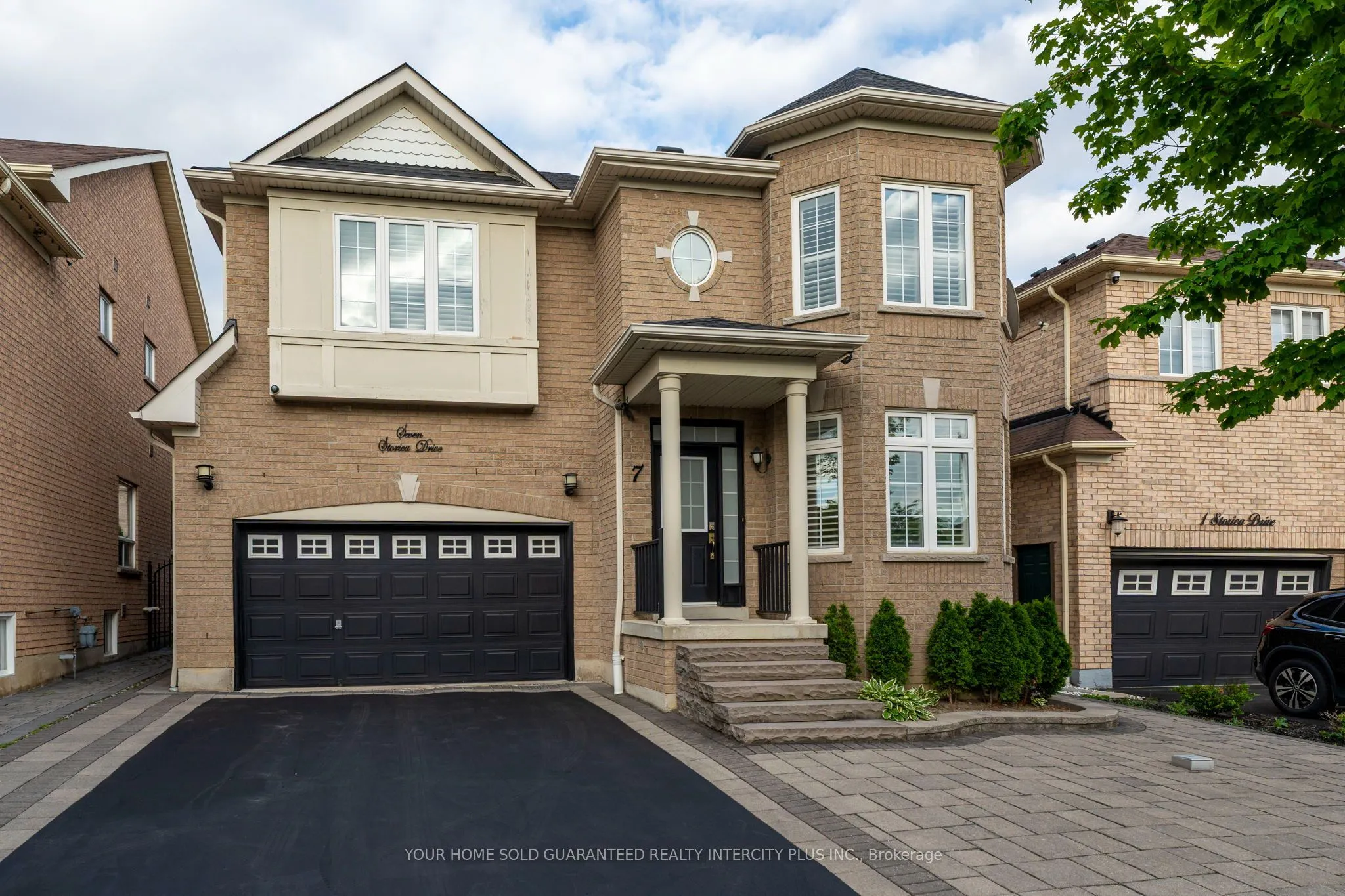 Detached Home For Lease | N13657000