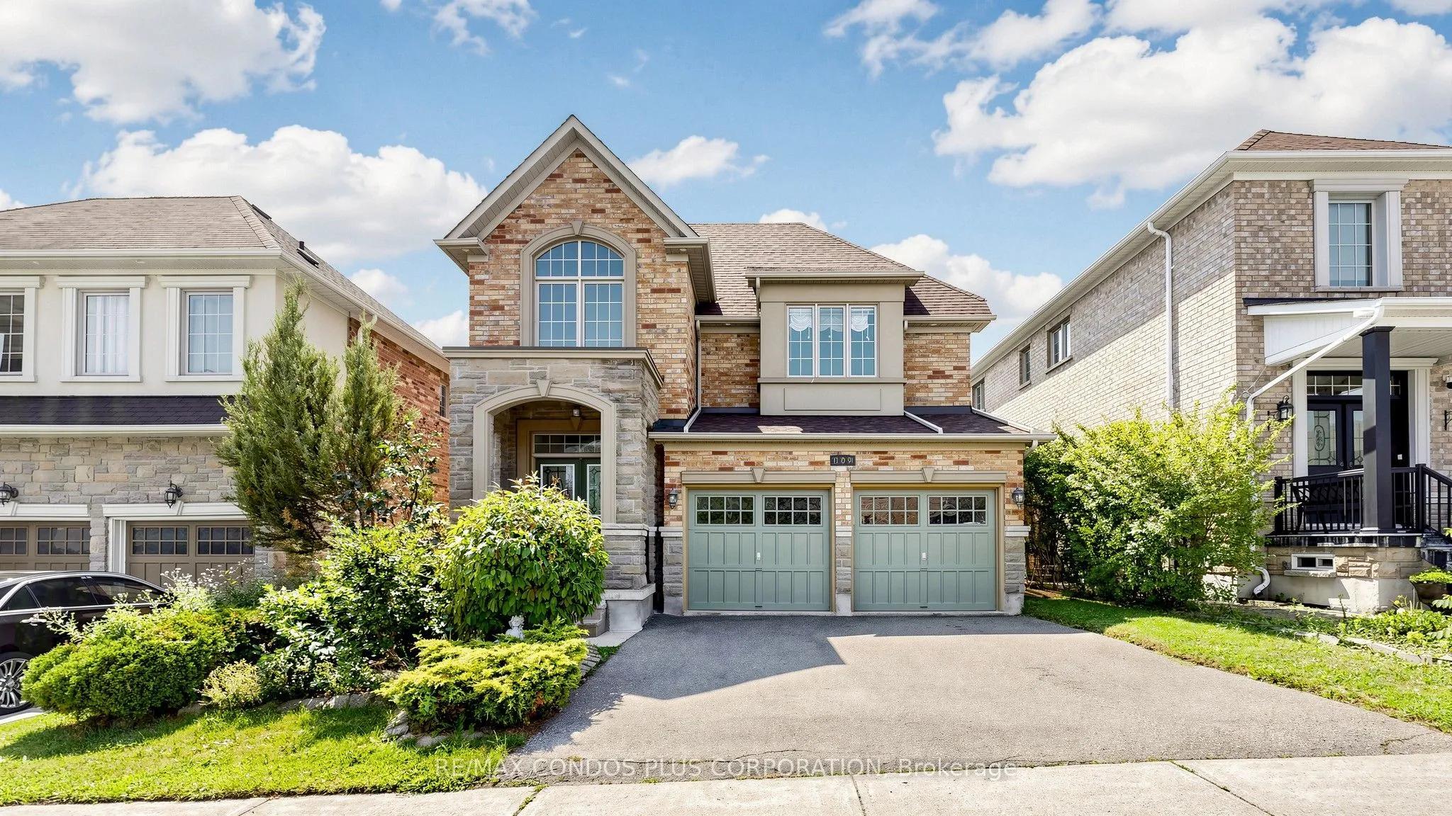 Detached Home For Lease | N13659232