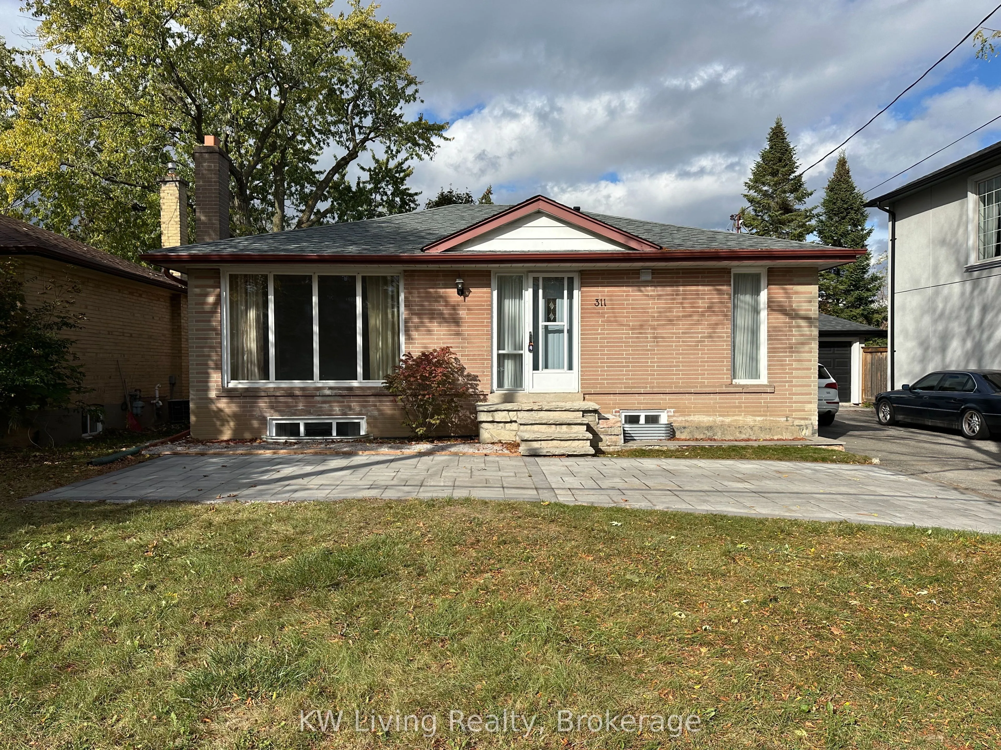 Detached Home For Lease | N13659244