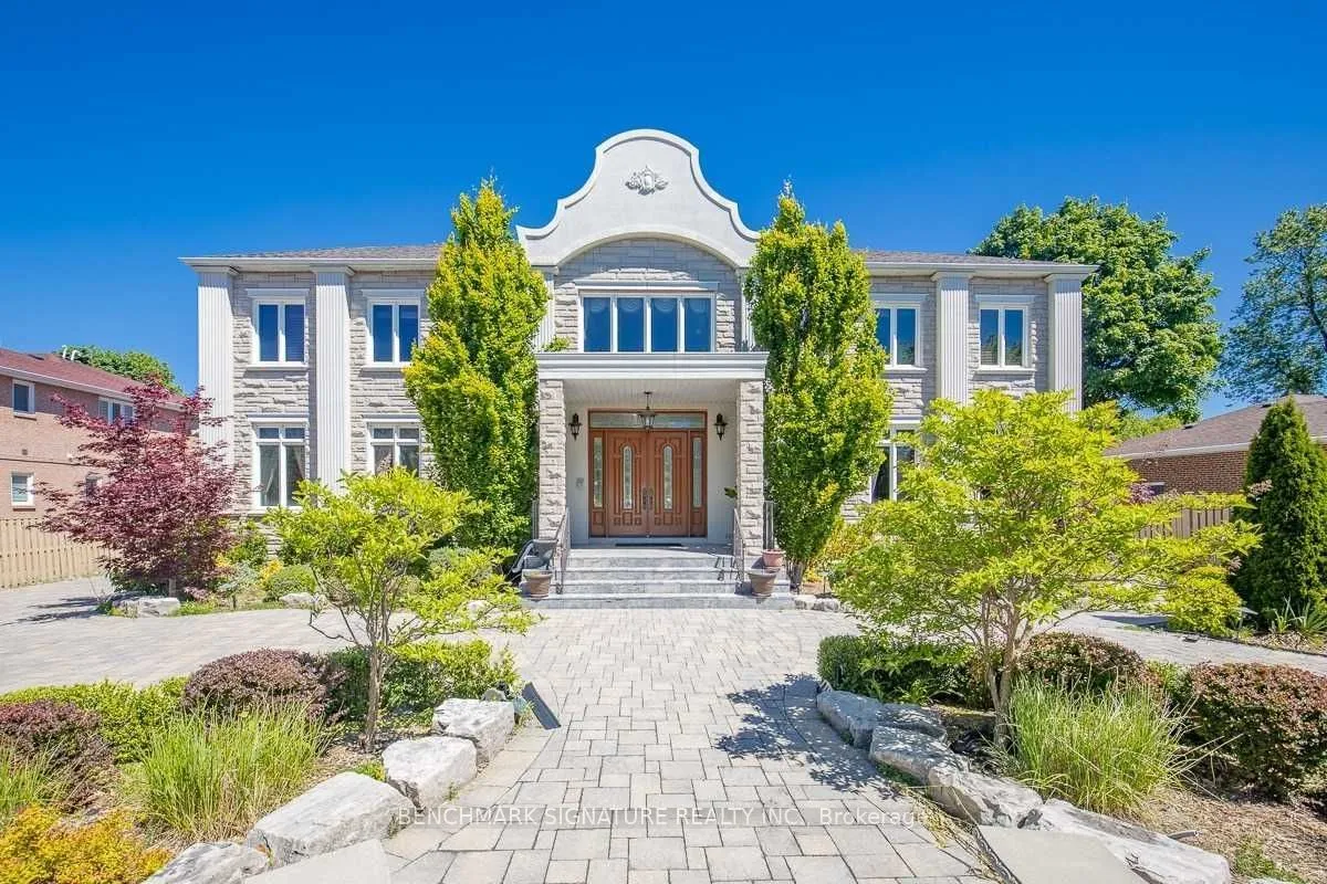 Detached Home For Sale | N13659274