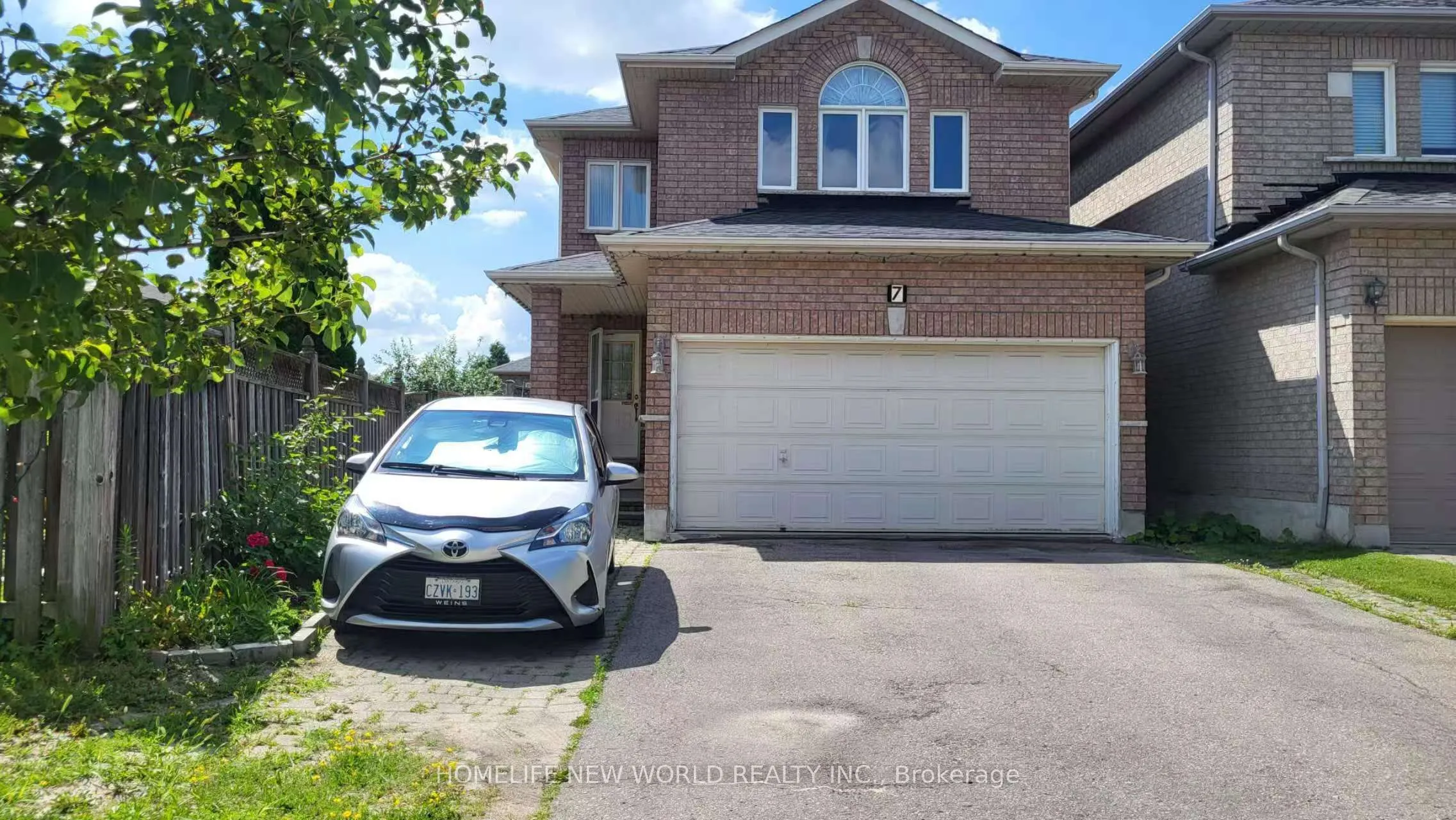 Detached Home For Lease | N13661716