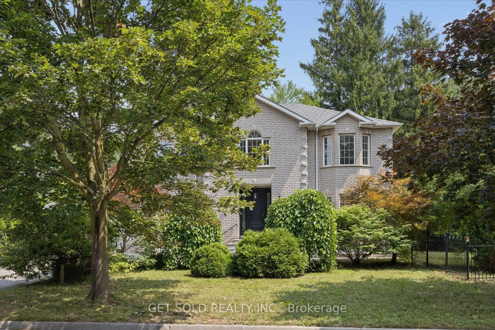 Detached Home For Sale | N13662926