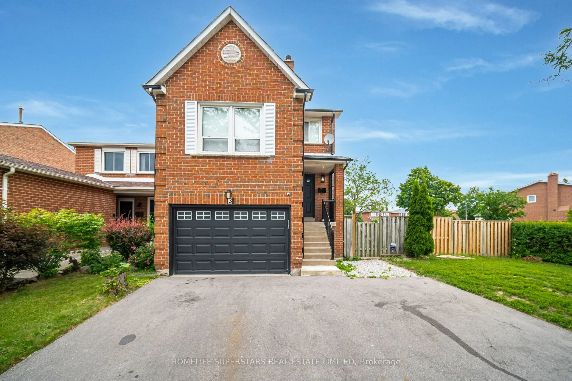 Detached Home For Sale | N13671308