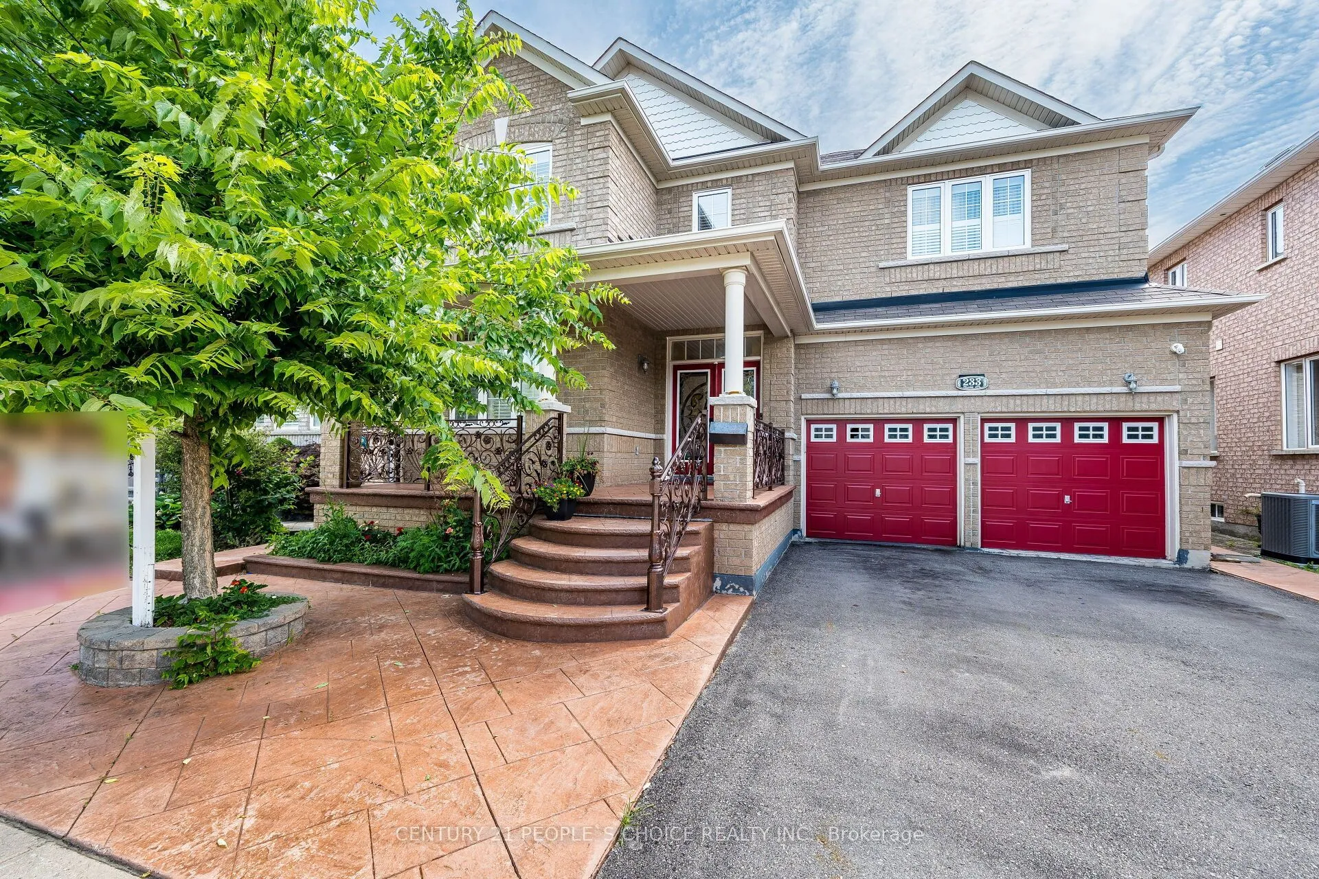 Detached Home For Sale | N13671782