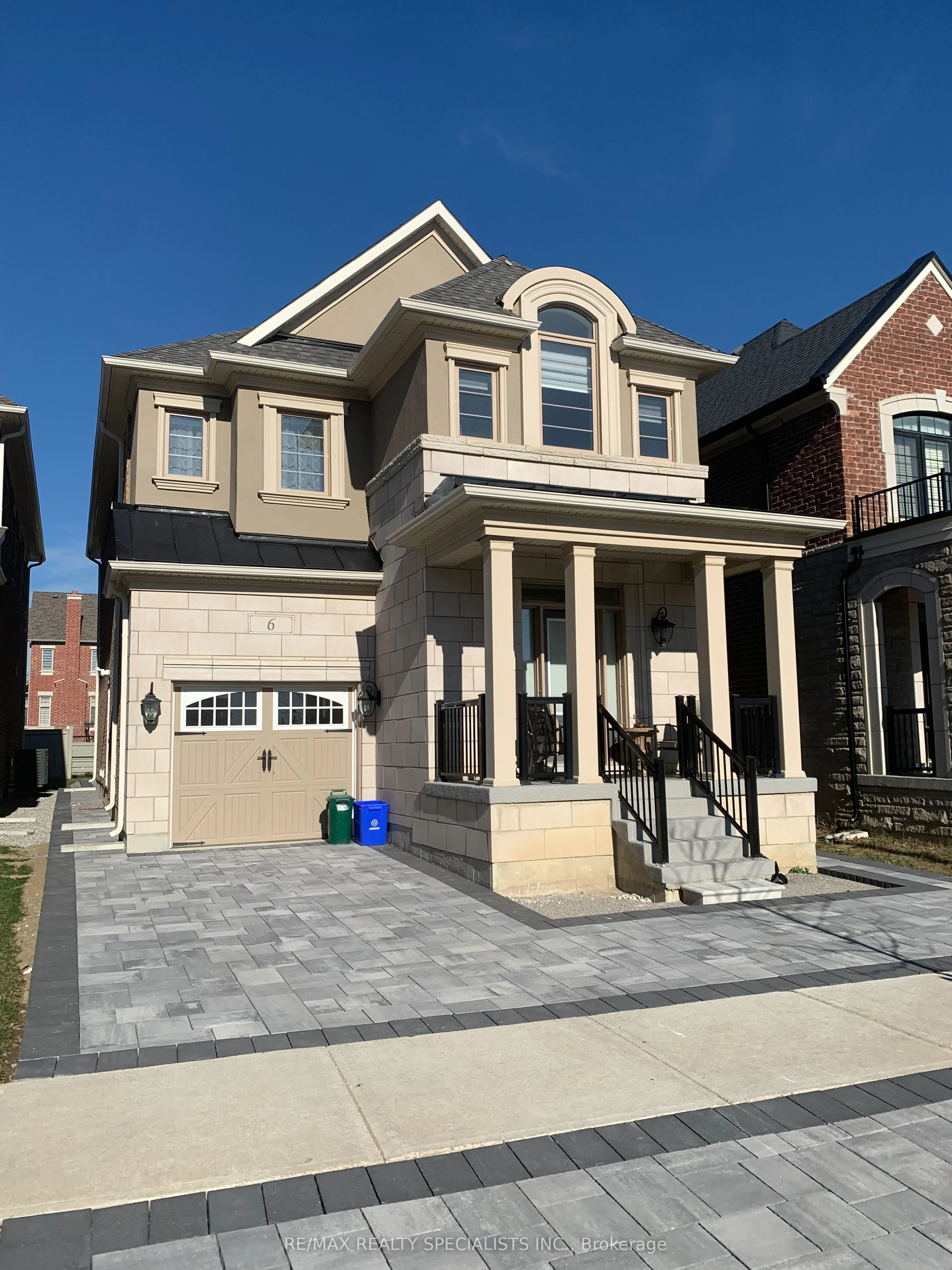 Detached Home For Lease | N13672372