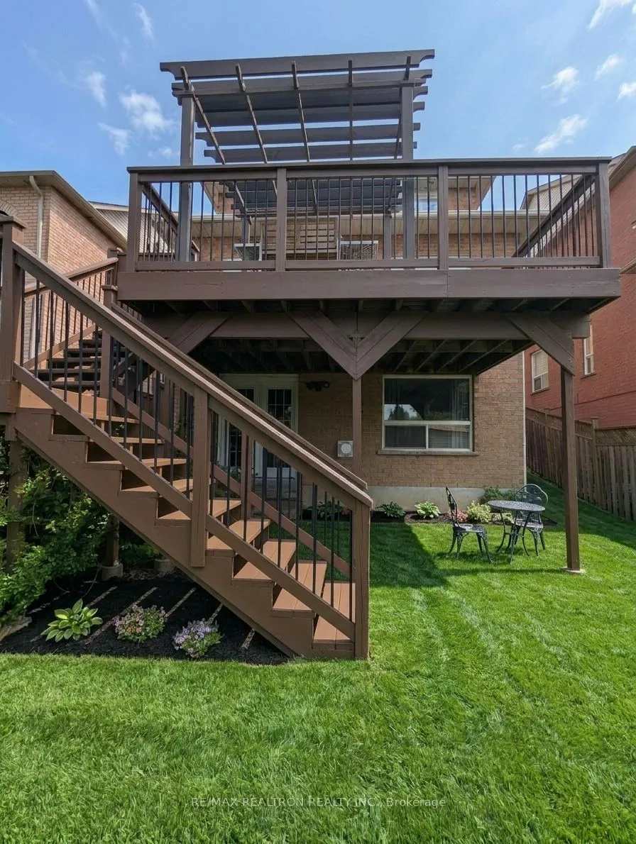 Detached Home For Lease | N13673946