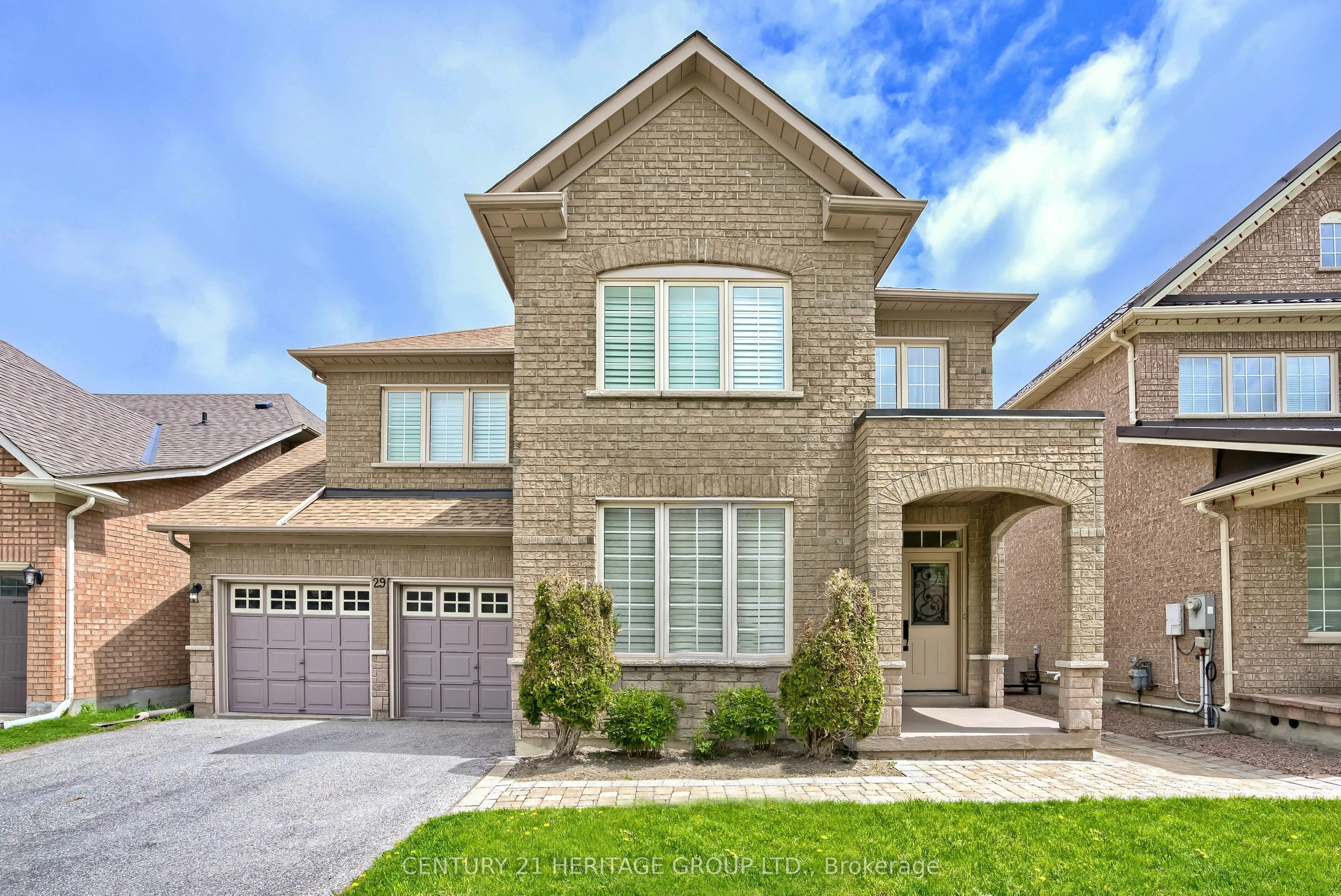 Detached Home For Sale | N13675966