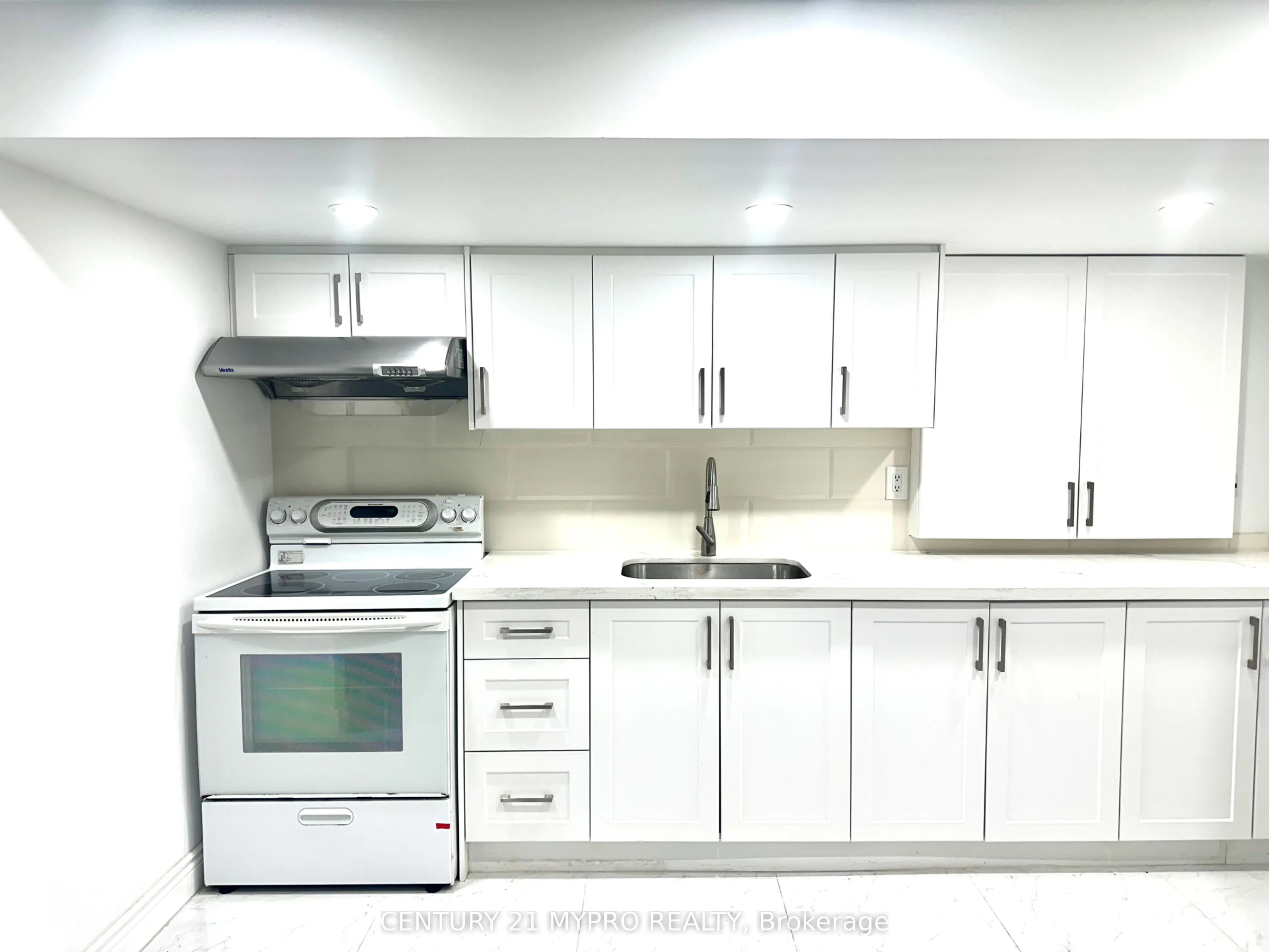 Detached Home For Lease | N13681110
