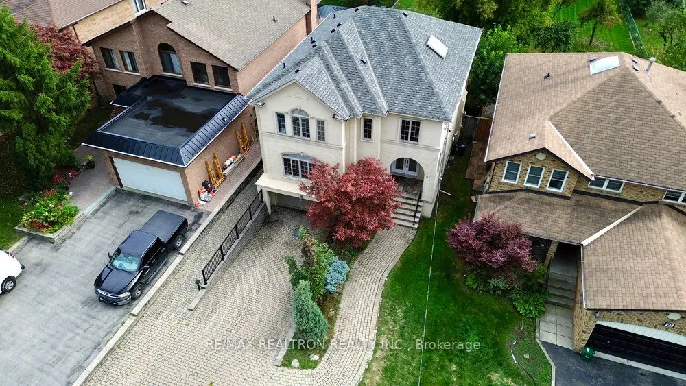 Detached Home For Sale | N13685678