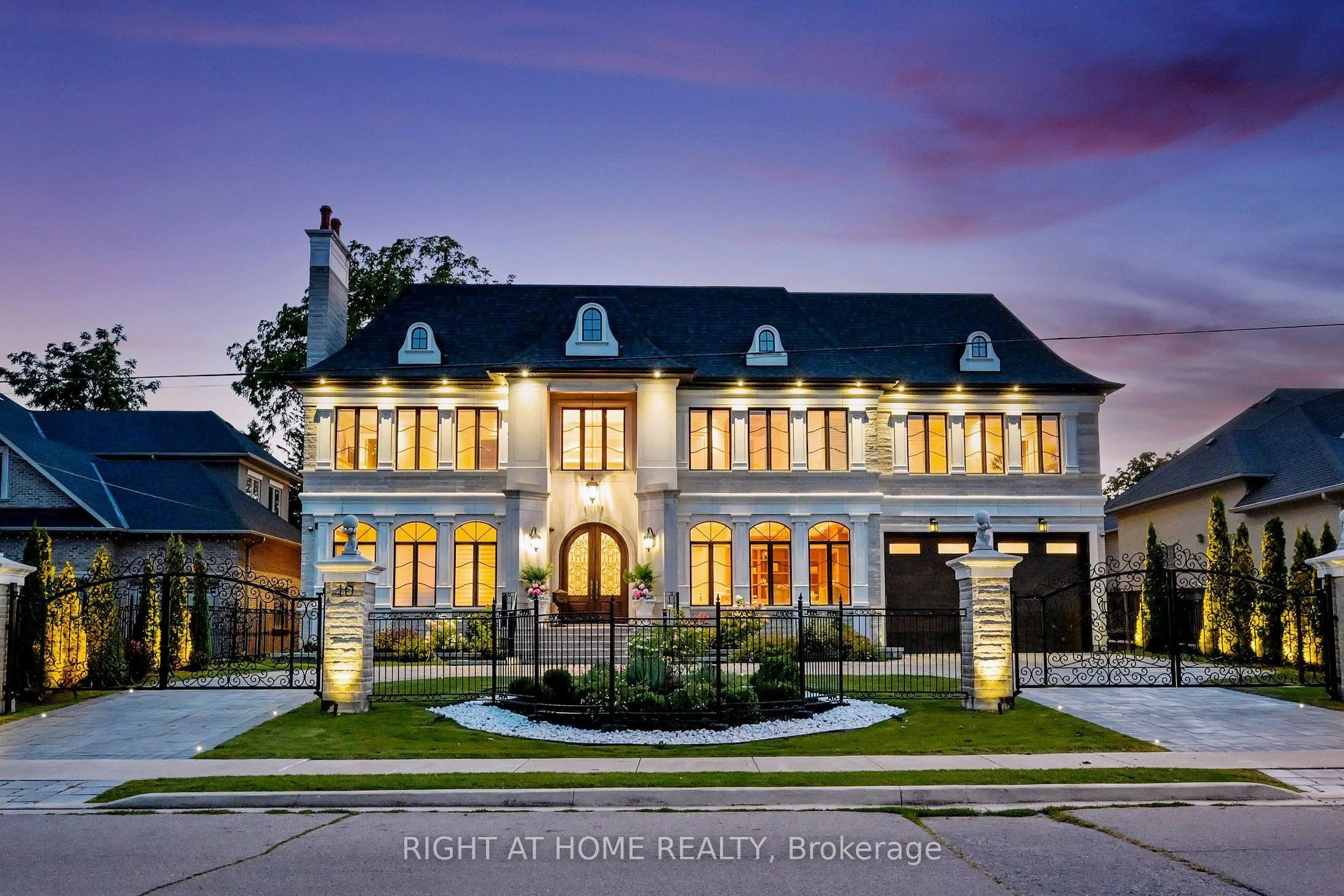 Detached Home For Sale | N13689780