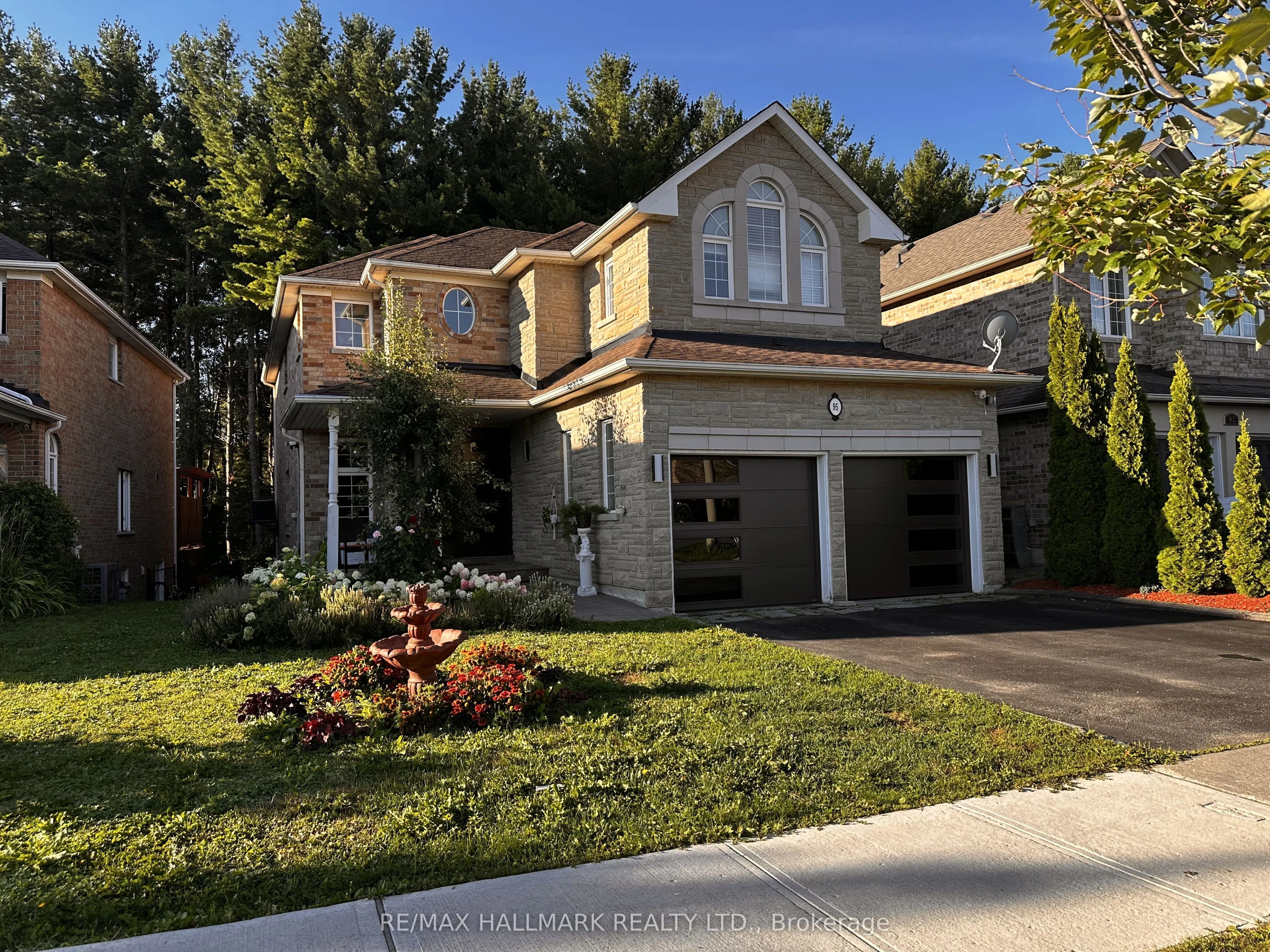 Detached Home For Lease | N13690702