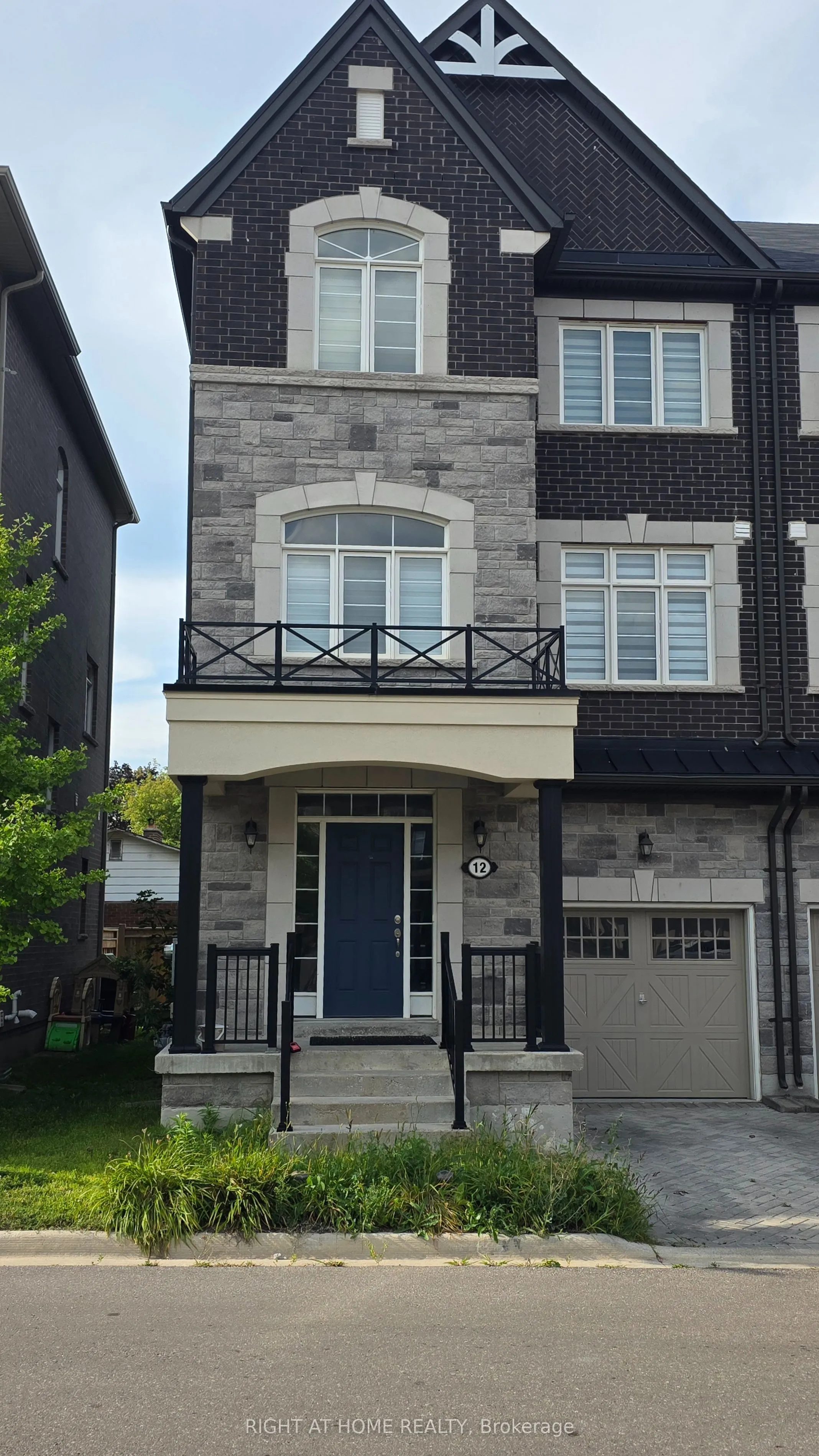 Semi-Detached Home For Sale | N13693540