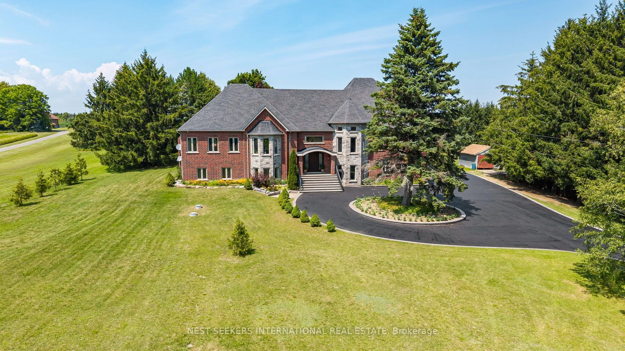 Detached Home For Sale | N13697324
