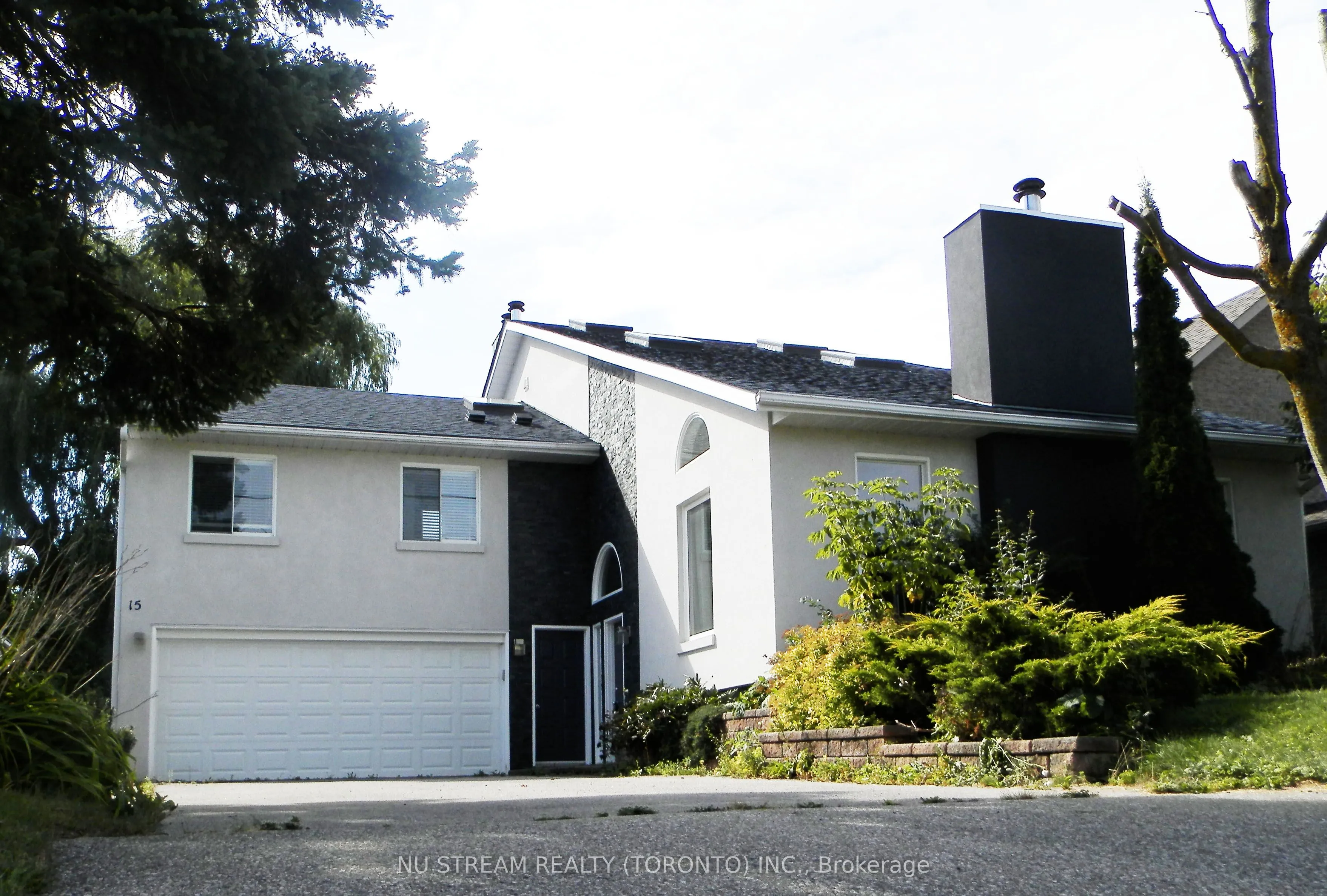 Detached Home For Sale | N13699122