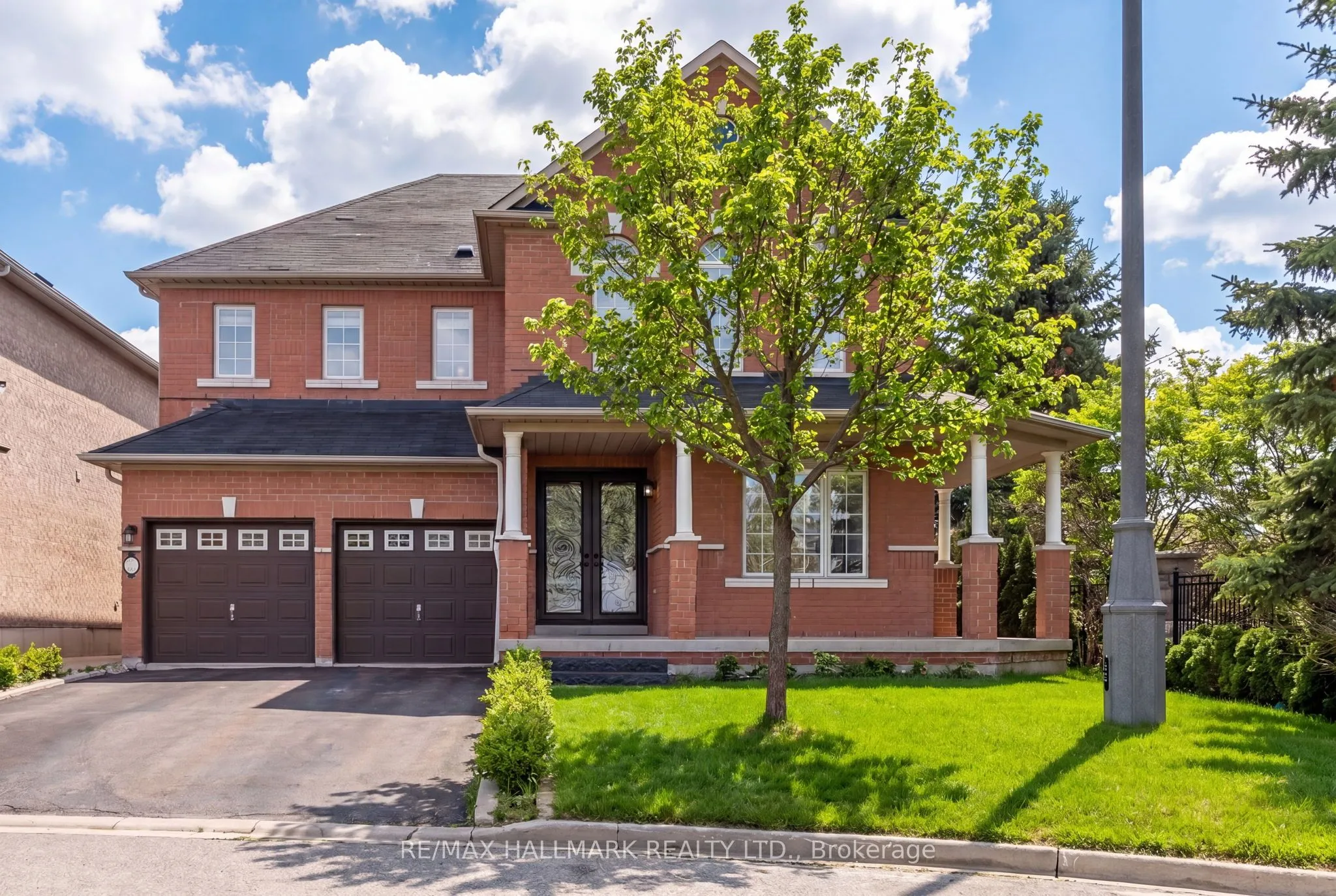 Detached Home For Sale | N13700098