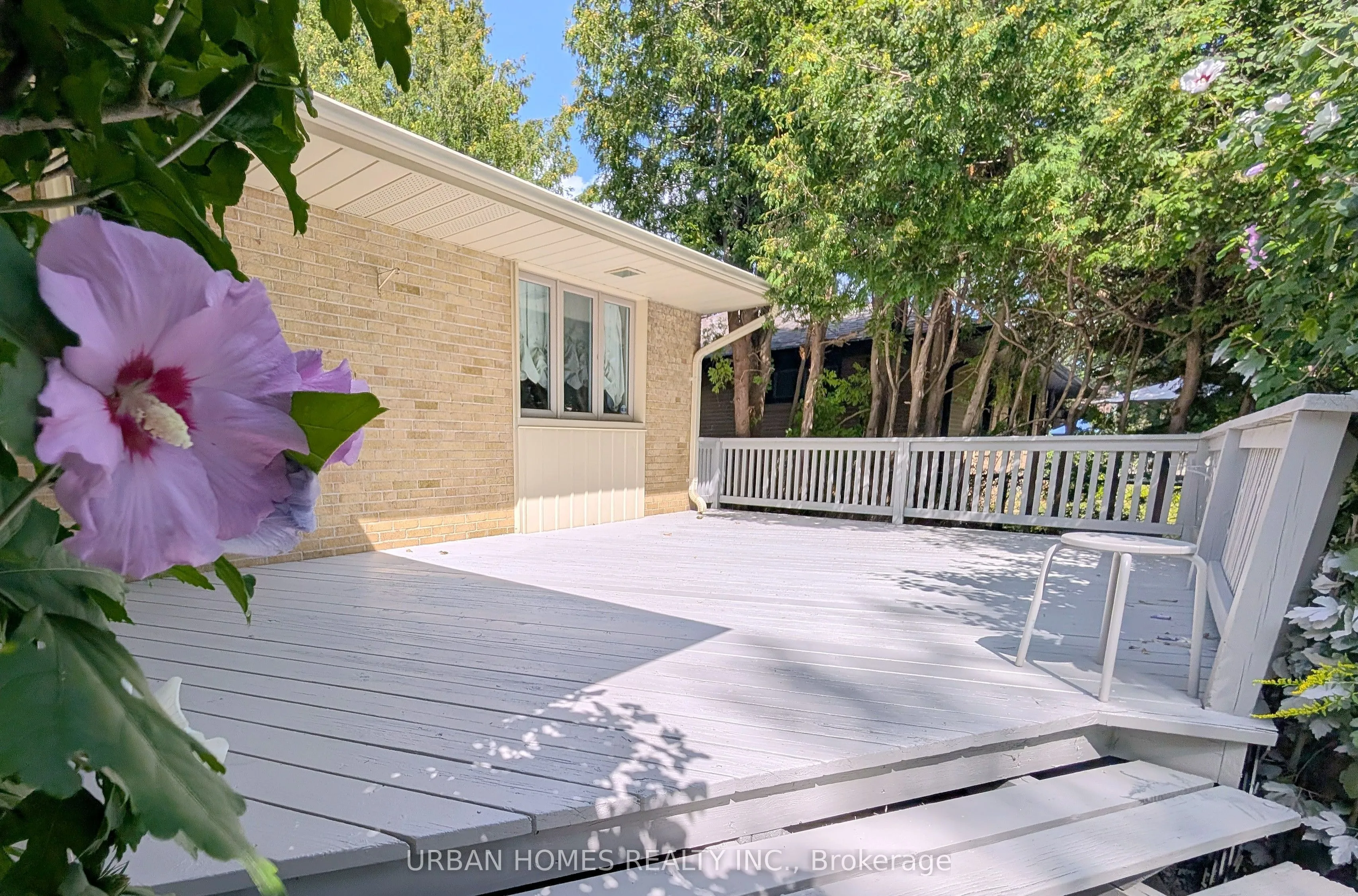 Detached Home For Lease | N13700366